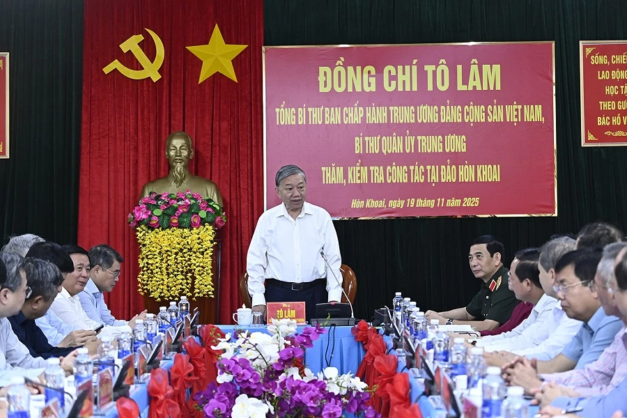 Tổng bí thư Tô Lâm làm việc tại Cà Mau 2.jpg