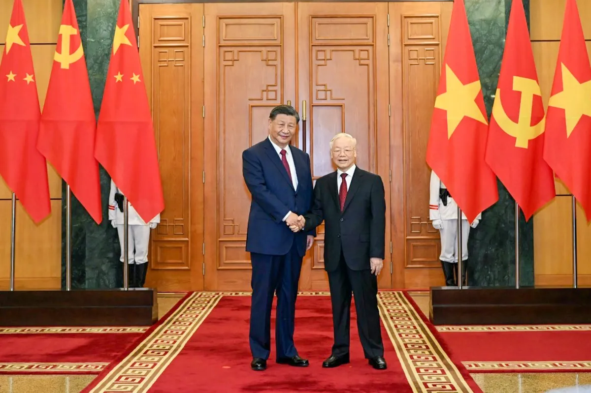Tổng Bí thư Nguyễn Phú Trọng cùng Tổng Bí thư, Chủ tịch nước Trung Quốc Tập Cận Bình. Ảnh: TTXVN 10-2-tong-bi-thu-nguyen-phu-trong-hoi-dam-voi-ong-tap-can-binh-tham-viet-nam-5250-155-8576.jpg
