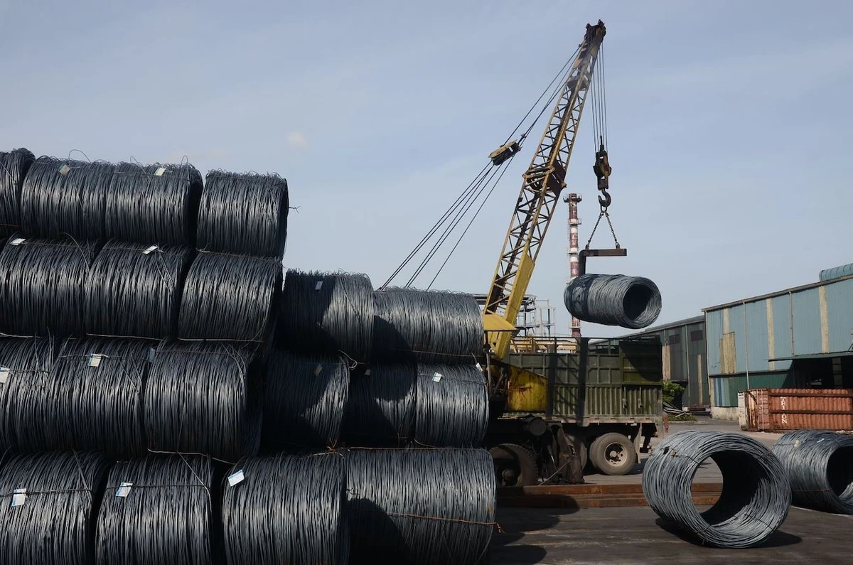 Việt Nam đã chi hơn 4,4 tỉ USD nhập khẩu hơn 6,4 triệu tấn sắt thép từ Trung Quốc.