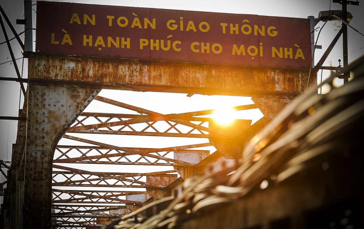 Trải qua hàng trăm năm, cầu Long Biên lưu giữ rất nhiều ký ức, trở thành một phần hồn của Hà Nội và người dân Hà Nội.