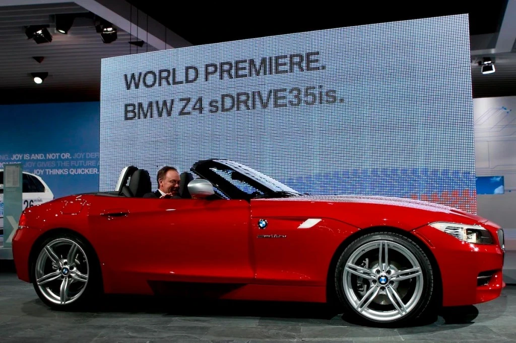 BMW Z4 sDrive35iS 2011 có giá 18.000 USD. Ảnh: Motorbiscuit. BMW Z4 sDrive35iS 2011 có giá 18.000 USD. Ảnh: Motorbiscuit.