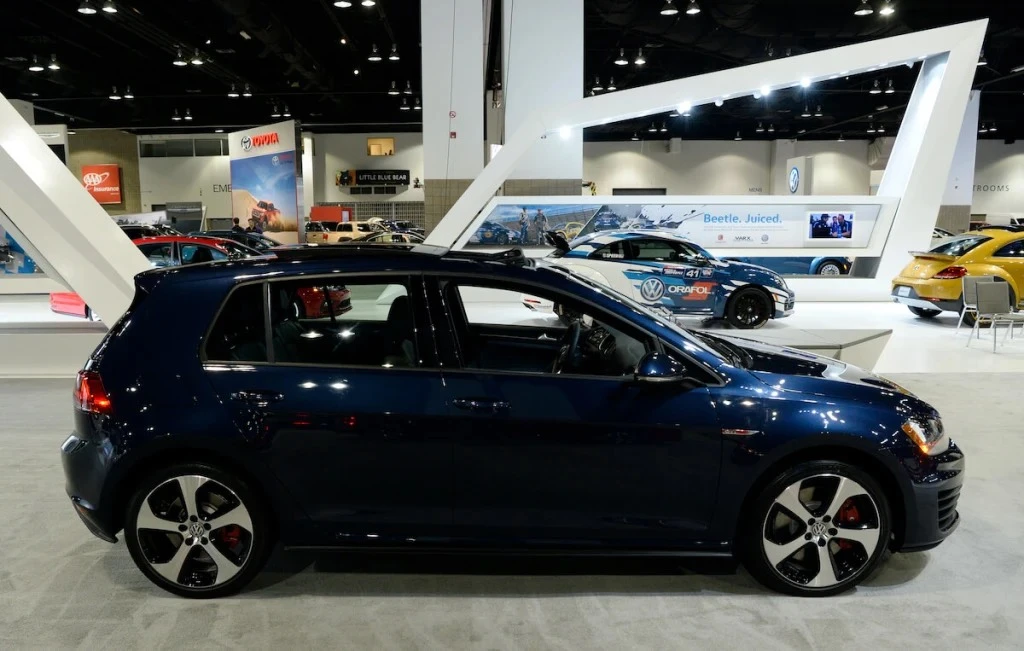Volkswagen Golf GTI 2015 có giá 13.950 USD. Ảnh: Motorbiscuit. Volkswagen Golf GTI 2015 có giá 13.950 USD. Ảnh: Motorbiscuit.