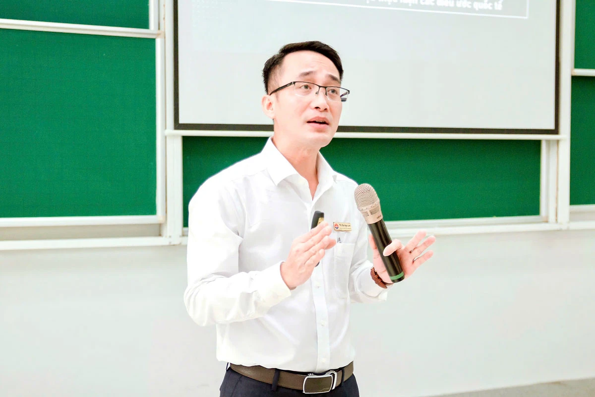 ThS Đậu Ngọc Linh, Học viện Cán bộ TP.HCM. Ảnh: NVCC P2+3-chan-trang-ths-dau-ngoc-linh-hoc-vien-can-bo-2.jpg