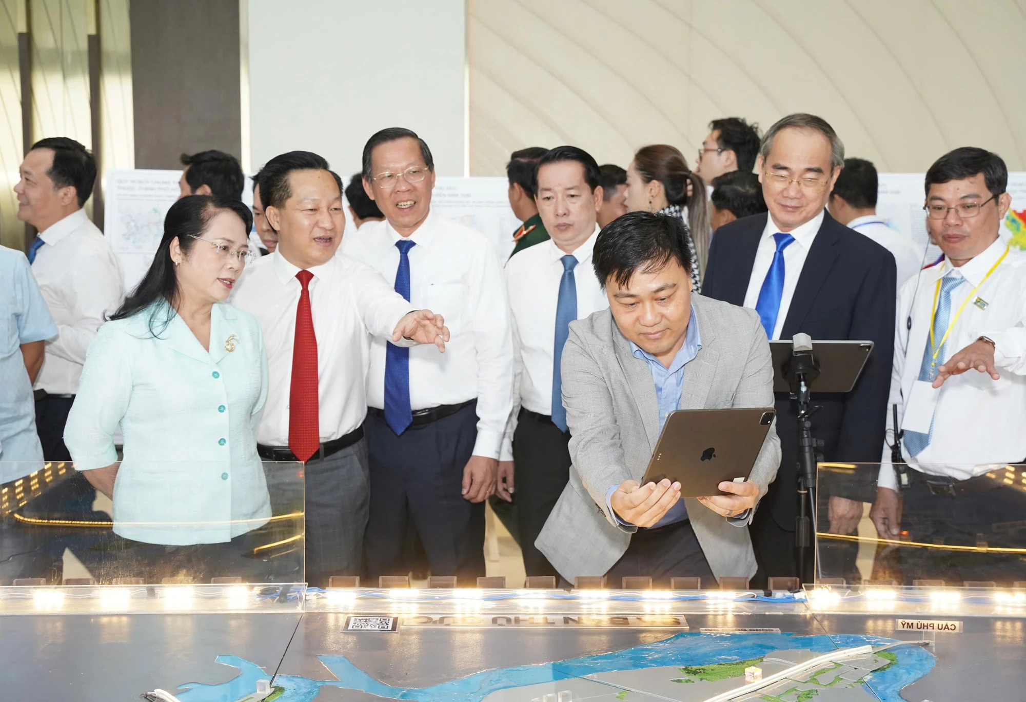 Chủ tịch TP.HCM Phan Văn Mãi: Quy hoạch chung TP Thủ Đức mở ra cơ hội phát triển mạnh mẽ-cong-bo-quy-hoach-tp-thu-duc1.jpg