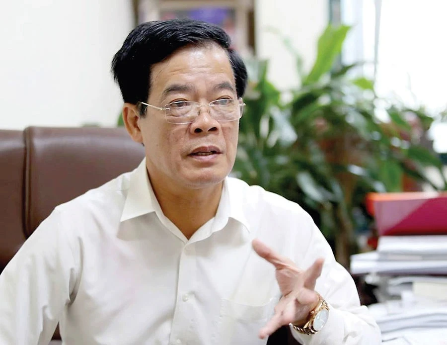 TS - nhà báo Nhị Lê, nguyên Phó Tổng Biên tập Tạp chí Cộng sản kỷ nguyên vươn mình