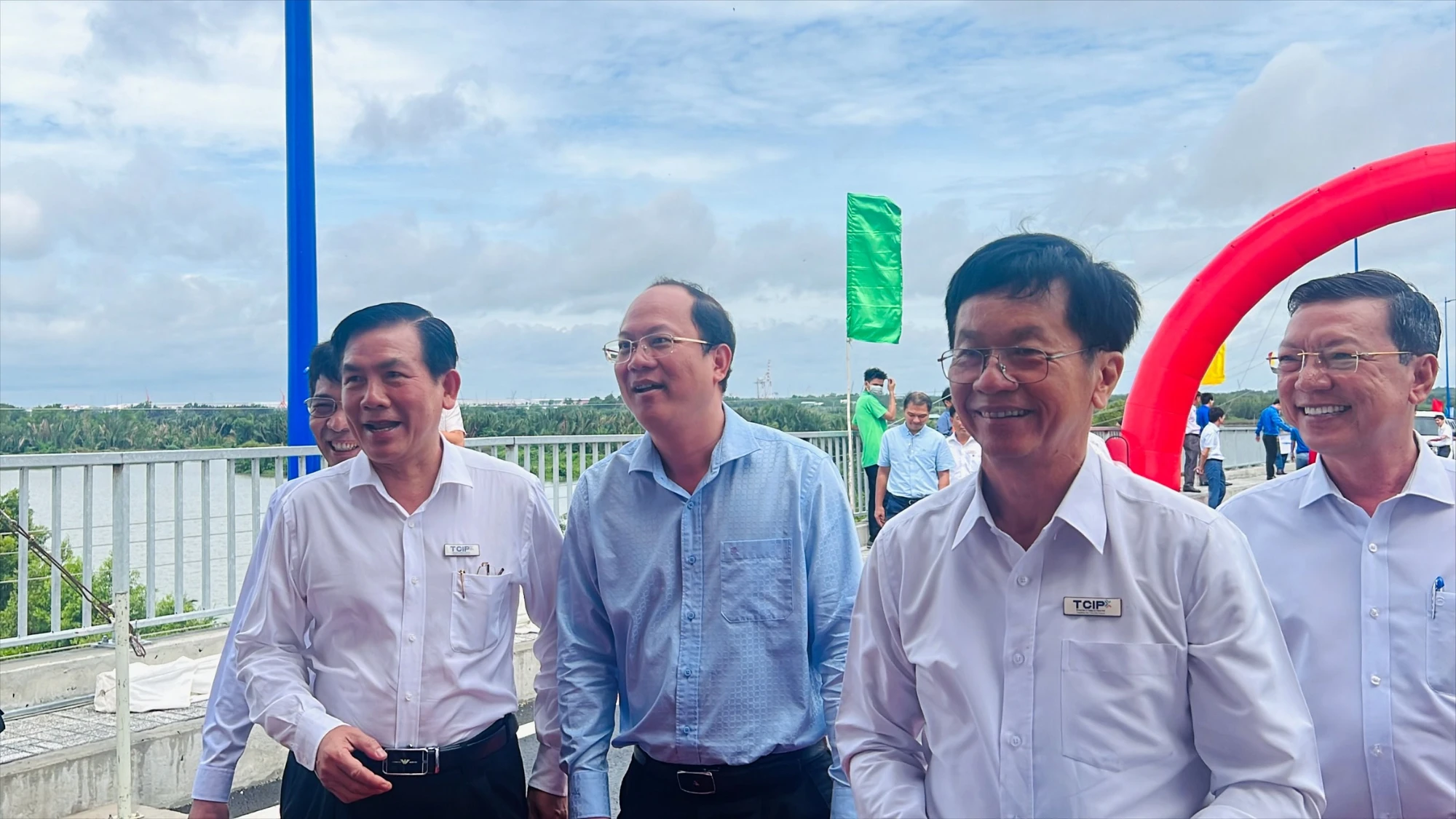 Phó Bí thư Thành ủy TP.HCM Nguyễn Hồ Hải tham gia lễ thông xe cầu Vàm Sát 2. IMG_6571.jpg