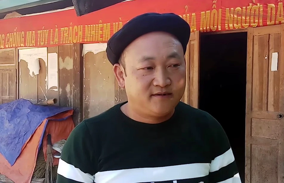 Anh Thào A Thái, Bí thư chi bộ bản Tà Cóm là người đầu tiên của bản vào Đảng. Ảnh: ĐẶNG TRUNG Những cuộc cách mạng ở bản đồng bào Mông-16.jpg
