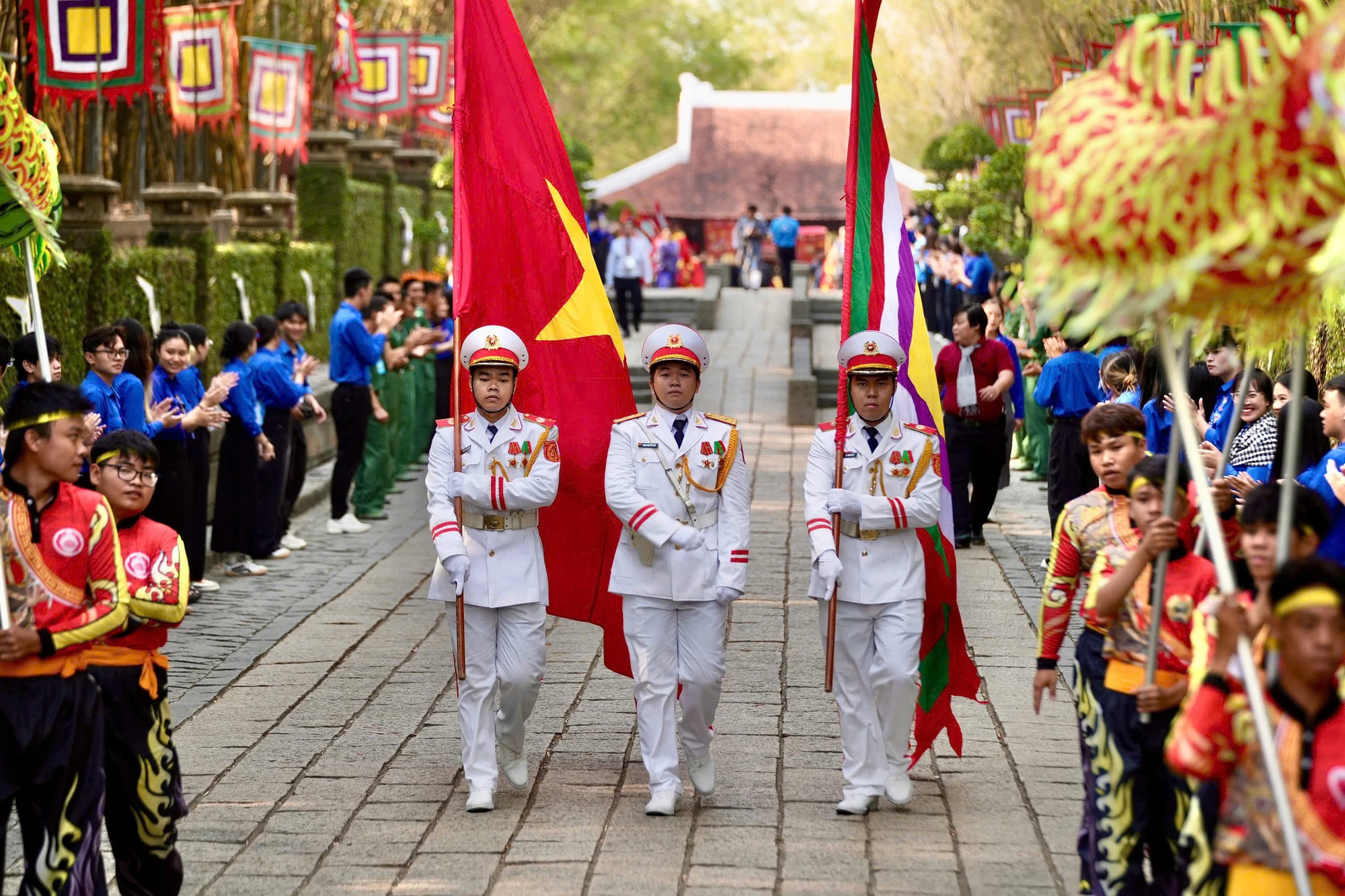 Hội trại trở thành hoạt động văn hóa - chính trị quan trọng, rèn luyện lý tưởng cách mạng cho thanh niên TP. Giỗ Tổ Hùng Vương 9.jpg