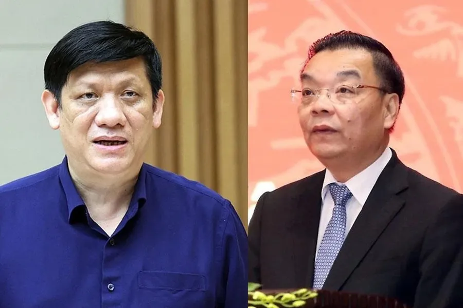 Cựu bộ trưởng Bộ Y tế Nguyễn Thanh Long (trái) và cựu chủ tịch UBND Hà Nội Chu Ngọc Anh bị xử tội nhân hối lộ trong vụ án kit test Việt Á. Ảnh: TTXVN Ảnh 2_Bài chính.jpg
