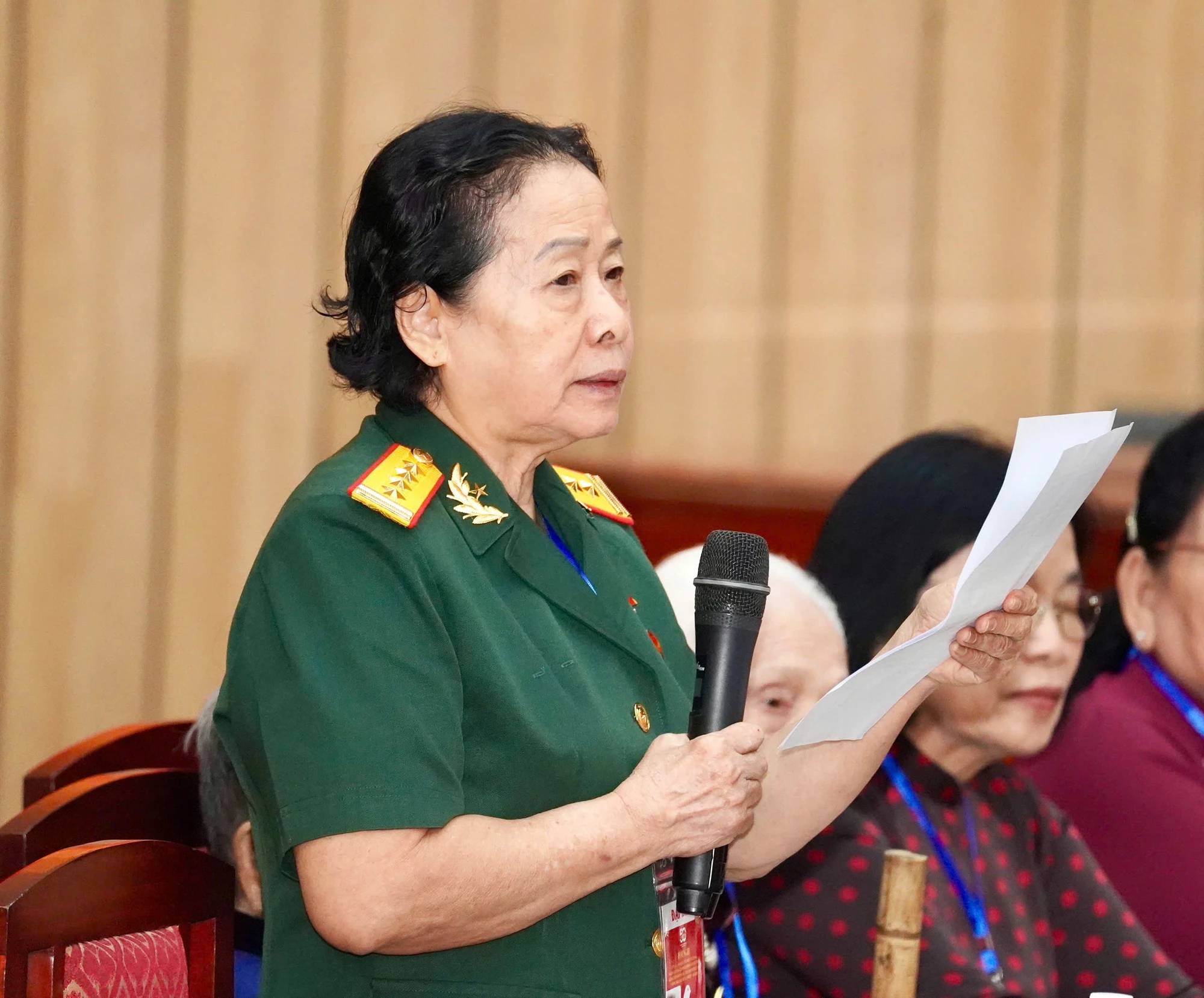 Anh hùng LLVT Nhân dân Đoàn Thị Ánh Tuyết (đại biểu TP.HCM), nguyên Phó Giám đốc Bảo tàng lực lượng vũ trang miền Đông Nam Bộ, Quân khu 7. Ảnh: THUẬN VĂN tong-bi-thu-to-lam-14.jpg