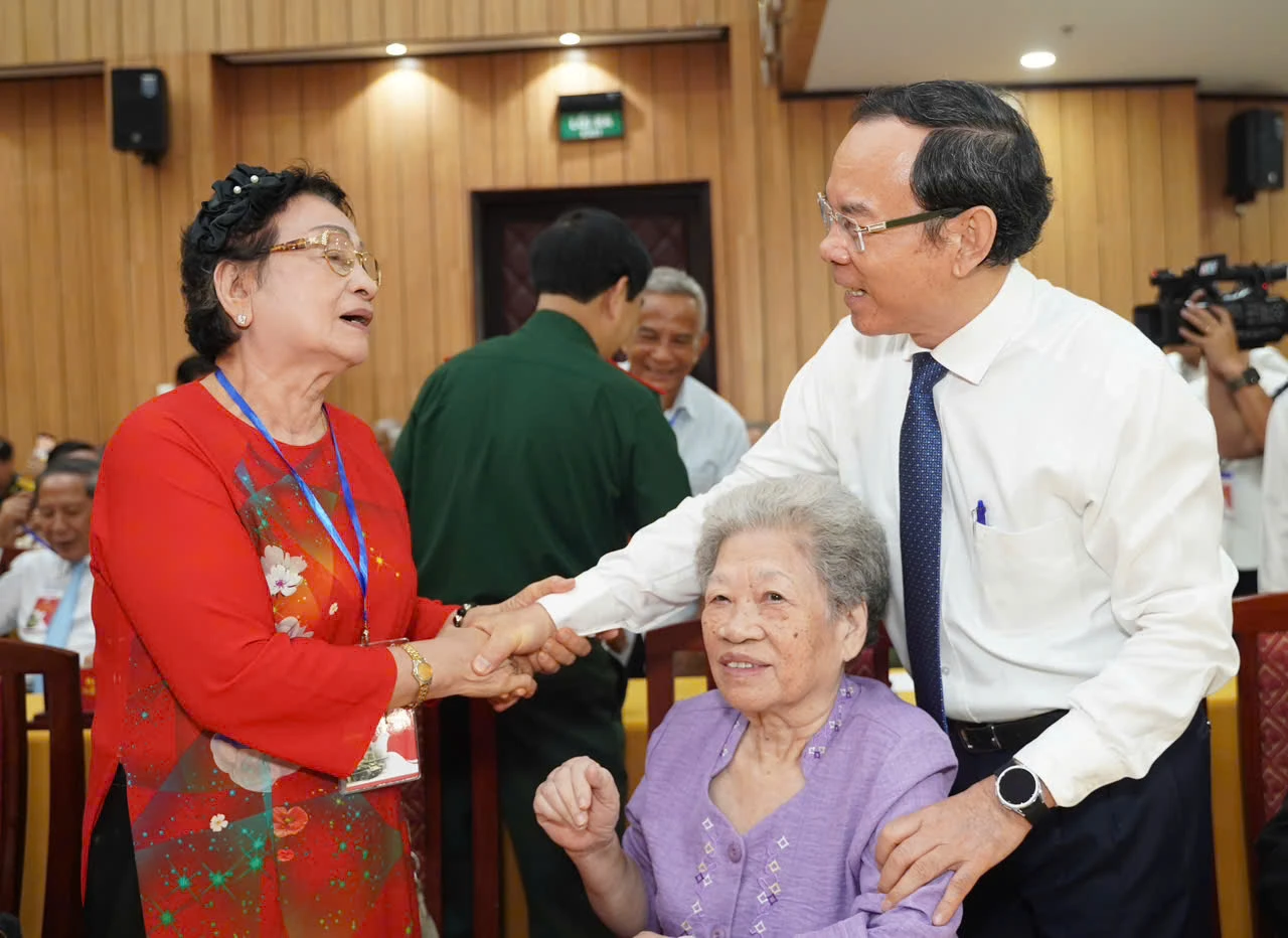 tong-bi-thu-to-lam-7.jpg