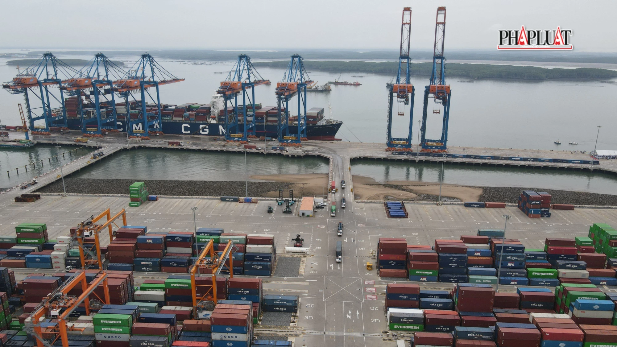 Bà Rịa - Vũng Tàu định hướng phát triển trở thành trung tâm logistics lớn của khu vực và thế giới. Ảnh minh họa: TK DJI_0239.JPG