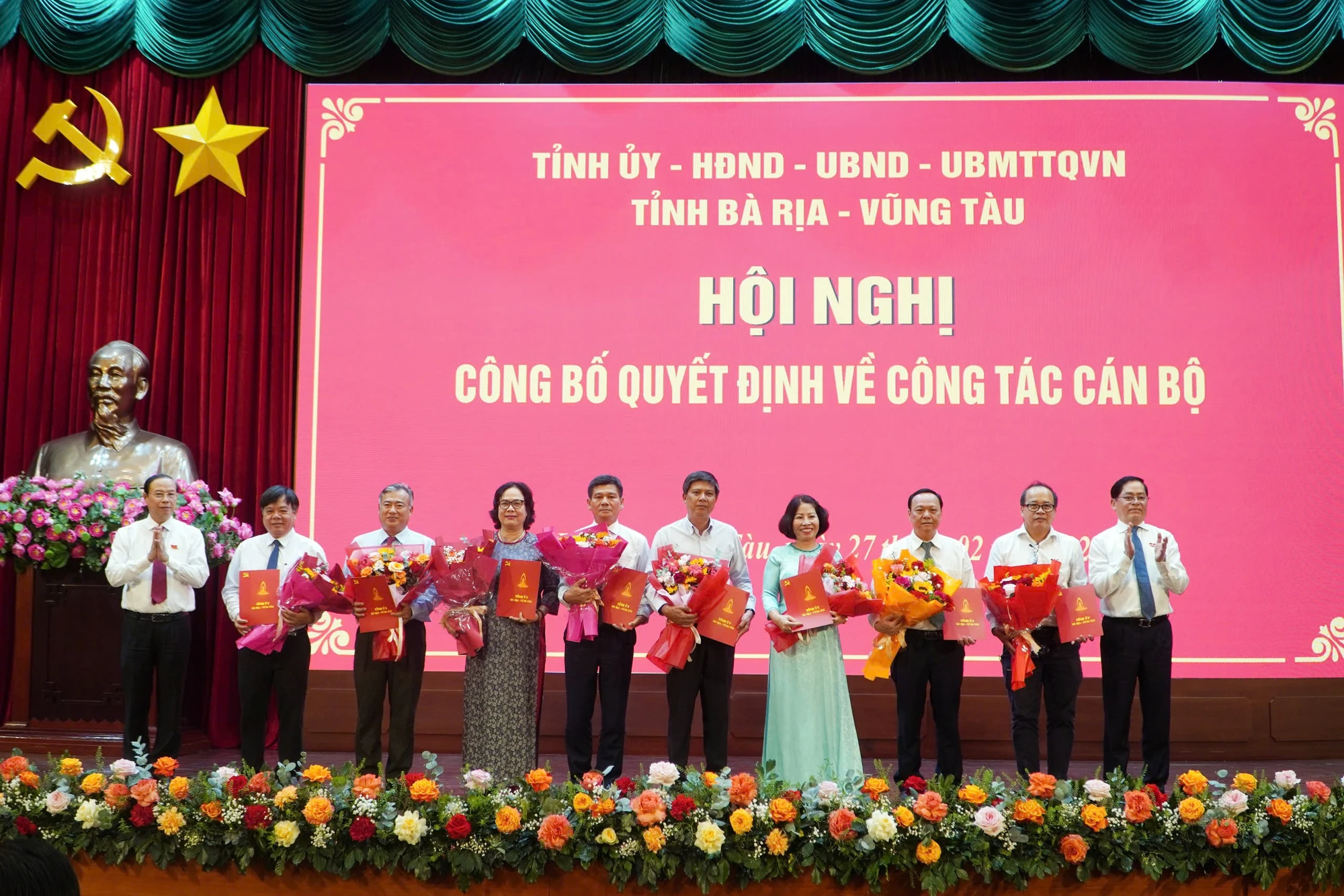 Can-bo-nghi-huu.jpg