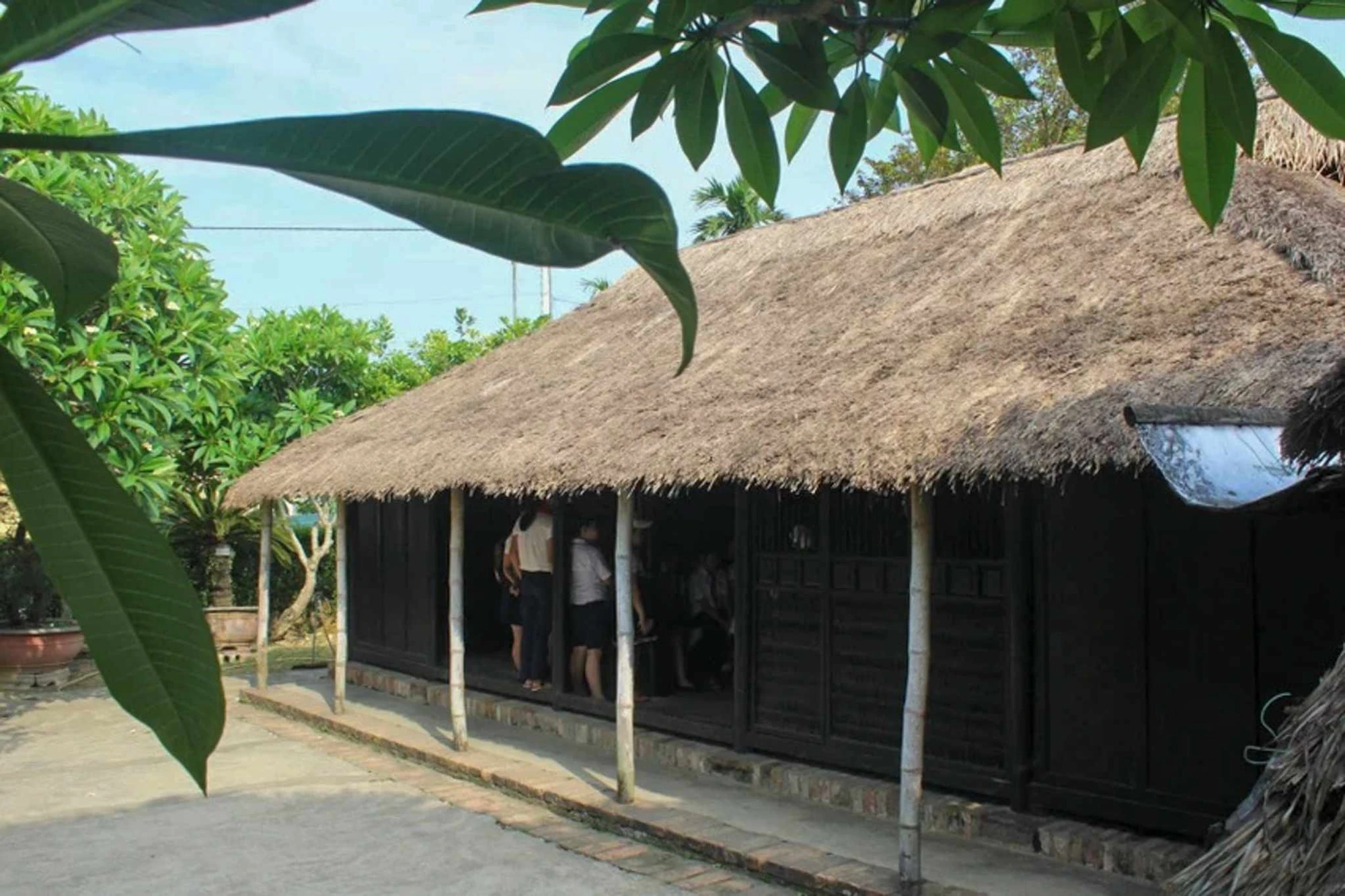 Nhà lưu niệm thời niên thiếu của Chủ tịch Hồ Chí Minh ở làng Dương Nỗ, xã Phú Dương, TP Huế. sap nhận đơn vị hành chính 5.jpg