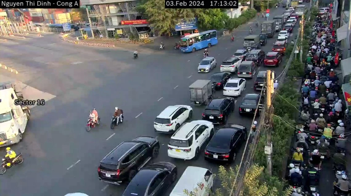 Hình ảnh ùn ứ tại khu vực phà Cát Lái. Ảnh từ camera un-u-0.jpg