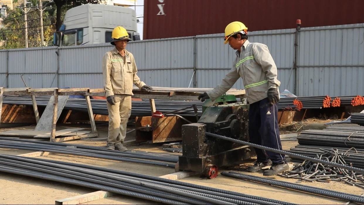 Theo đó, sẽ có hàng chục công nhân ăn tết trên công trình hầm chui Nguyễn Văn Linh - Nguyễn Hữu Thọ. ham-chui-nguyen-van-linh-nguyen-huu-tho-2.jpg