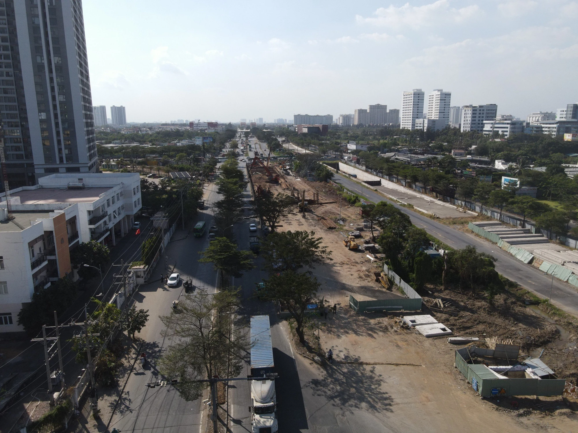 Sau bốn năm thi công, dự án hầm chui Nguyễn Văn Linh - Nguyễn Hữu Thọ đang gấp rút về đích. ham-chui-nguyen-van-linh-nguyen-huu-tho-8.jpg