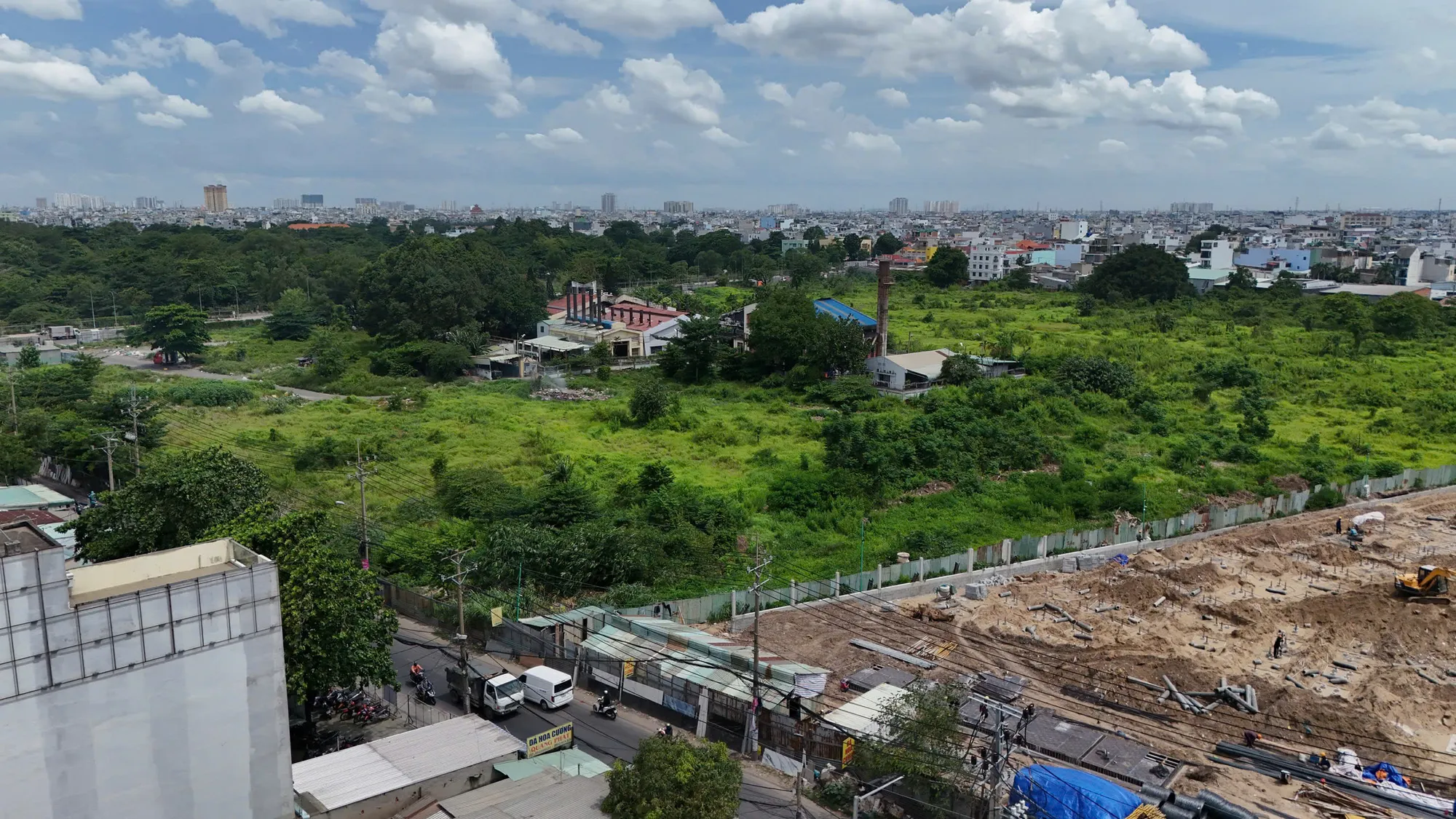 Đây là dự án xây dựng đầu tiên trên đất nghĩa trang Bình Hưng Hòa. truong-tieu-hoc-1.jpg