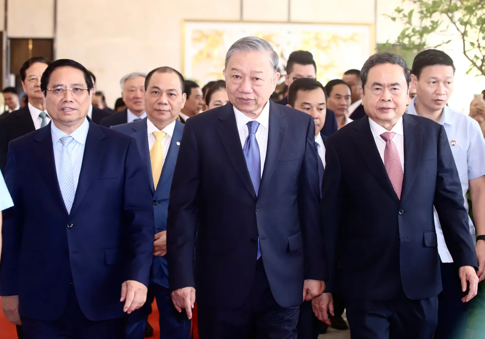 Triển lãm có sự tham dự của Tổng Bí thư Tô Lâm, Thủ tướng Phạm Minh Chính, Chủ tịch Quốc hội Trần Thanh Mẫn và các lãnh đạo, nguyên lãnh đạo Đảng, Nhà nước. z6953269794207_d7ba54ca72c141e5524652050dd2f7bb.jpg