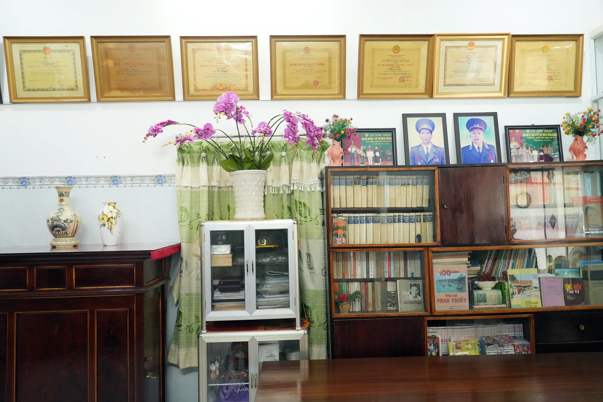 Tài sản để lại trong căn nhà cũ của Thiếu tướng Chín Huỳnh. thieu-tuong-chin-huynh (4).JPG