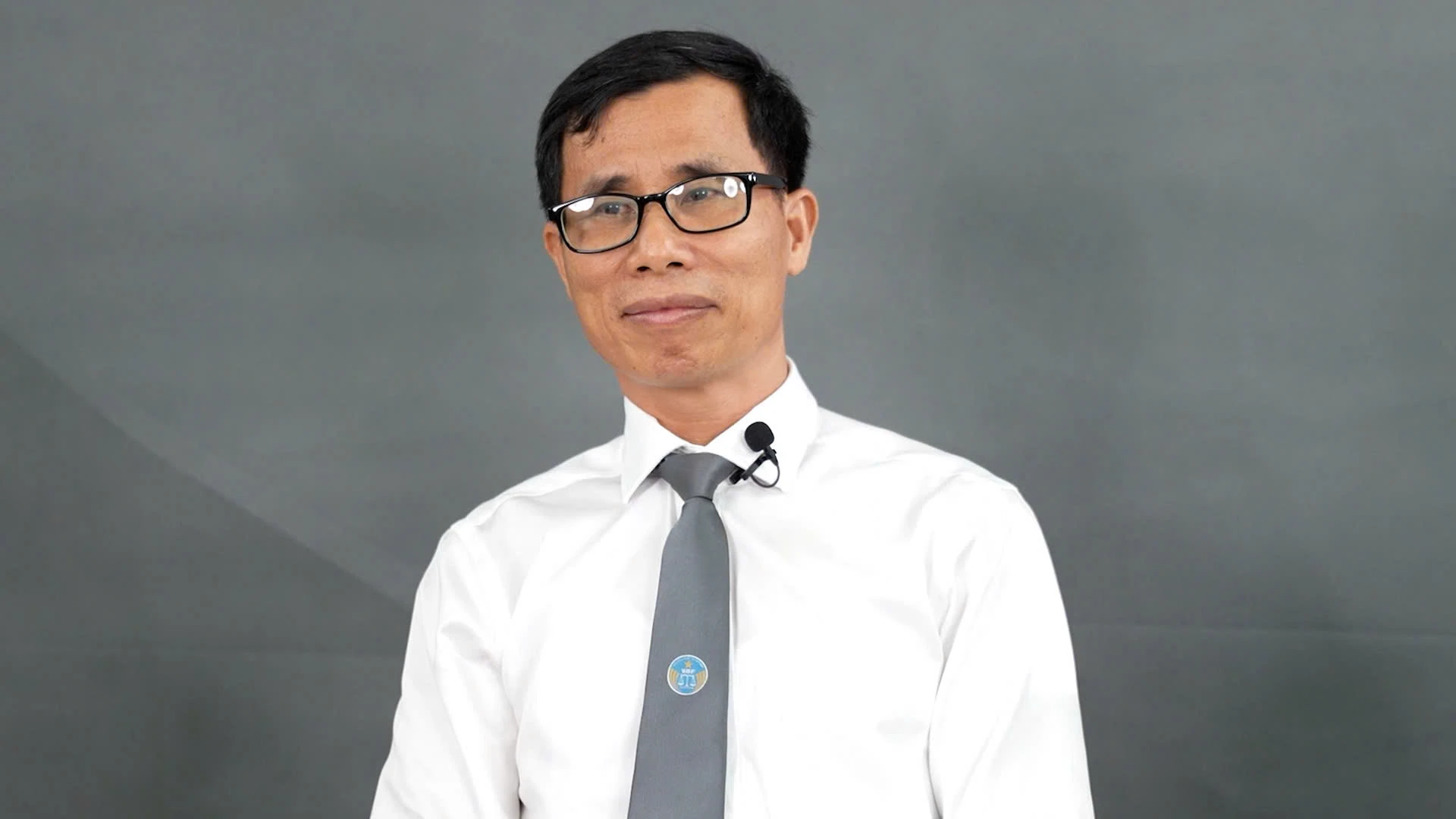 LUAT SU LE VAN HOAN.jpeg