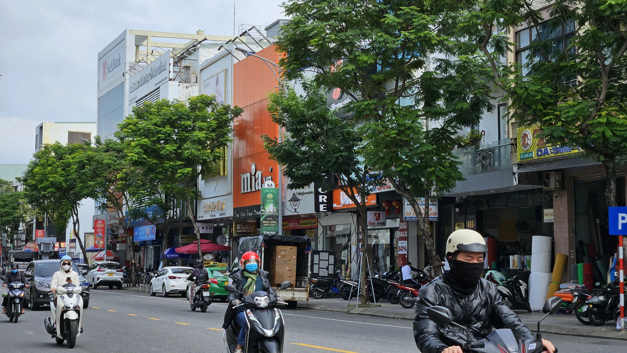pho-chuyen-doanh-thoi-trang-da-nang-mua-sam-10-9695.jpg