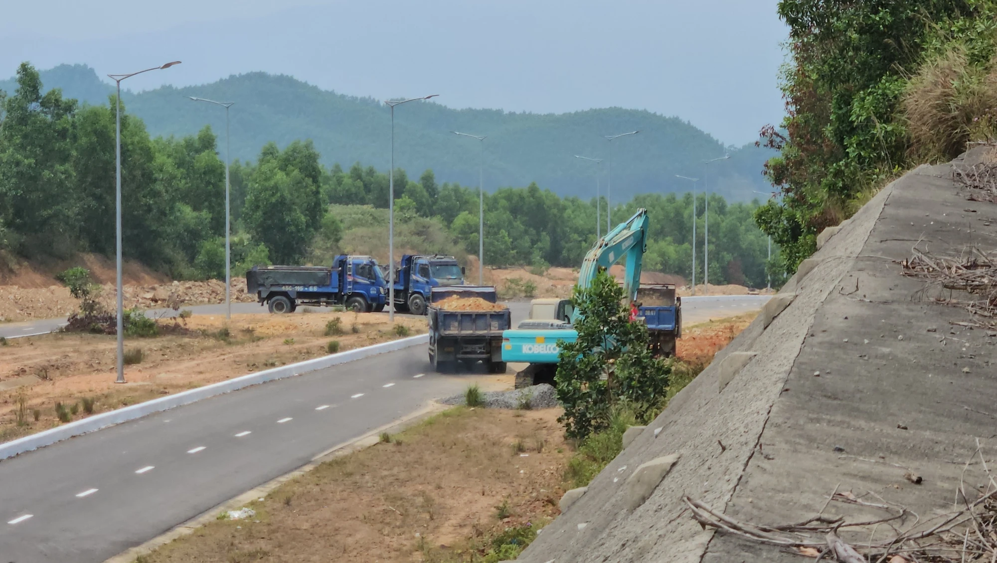 cong-truong-trom-dat-da-nang-4.jpg