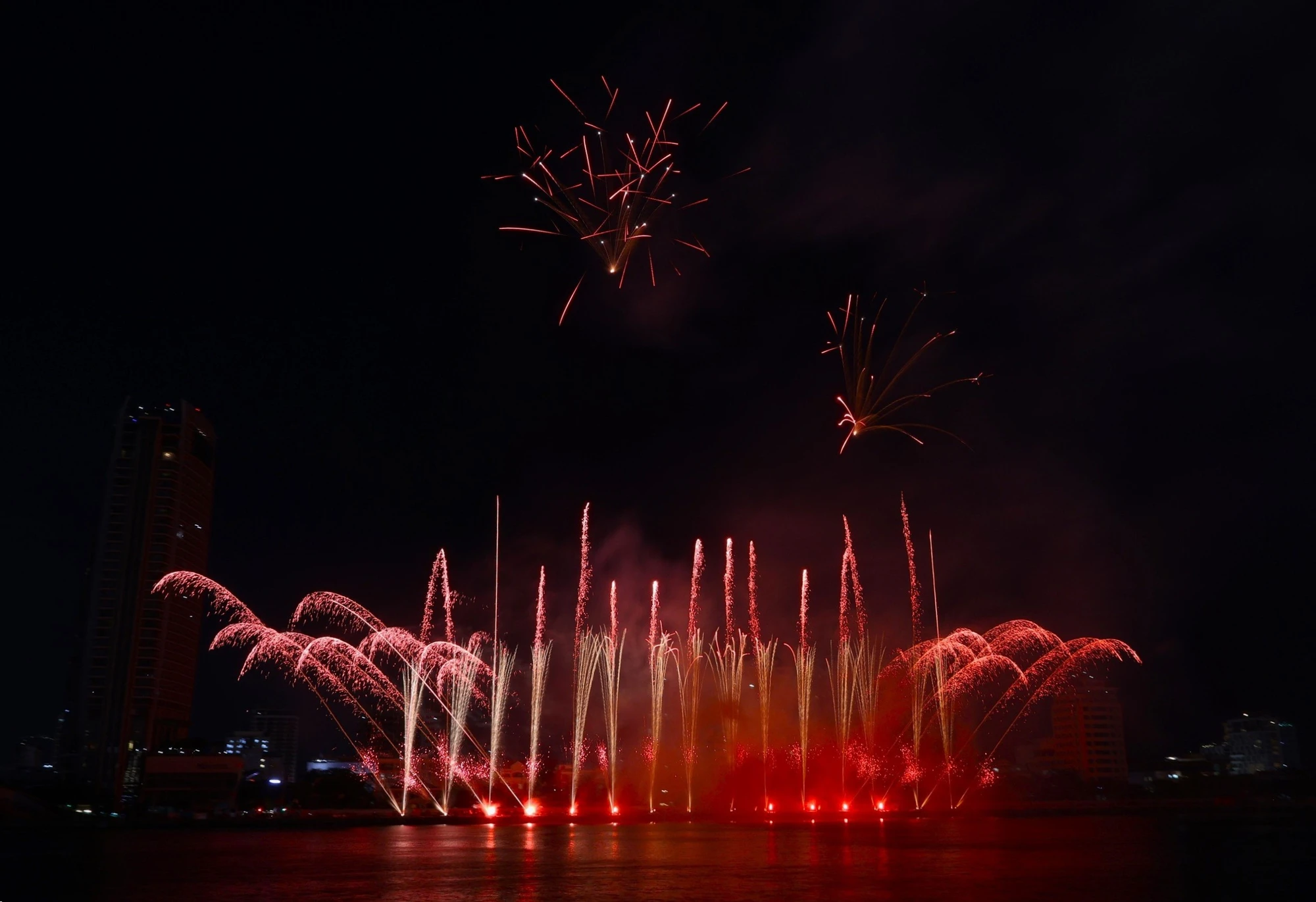 phao-hoa-da-nang-duc-2.jpg