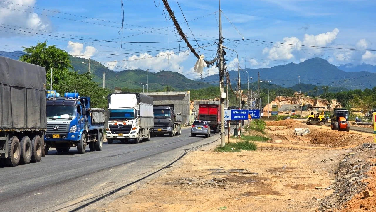 cao-toc-hoa-lien-tuy-loan-da-nang-8.jpg