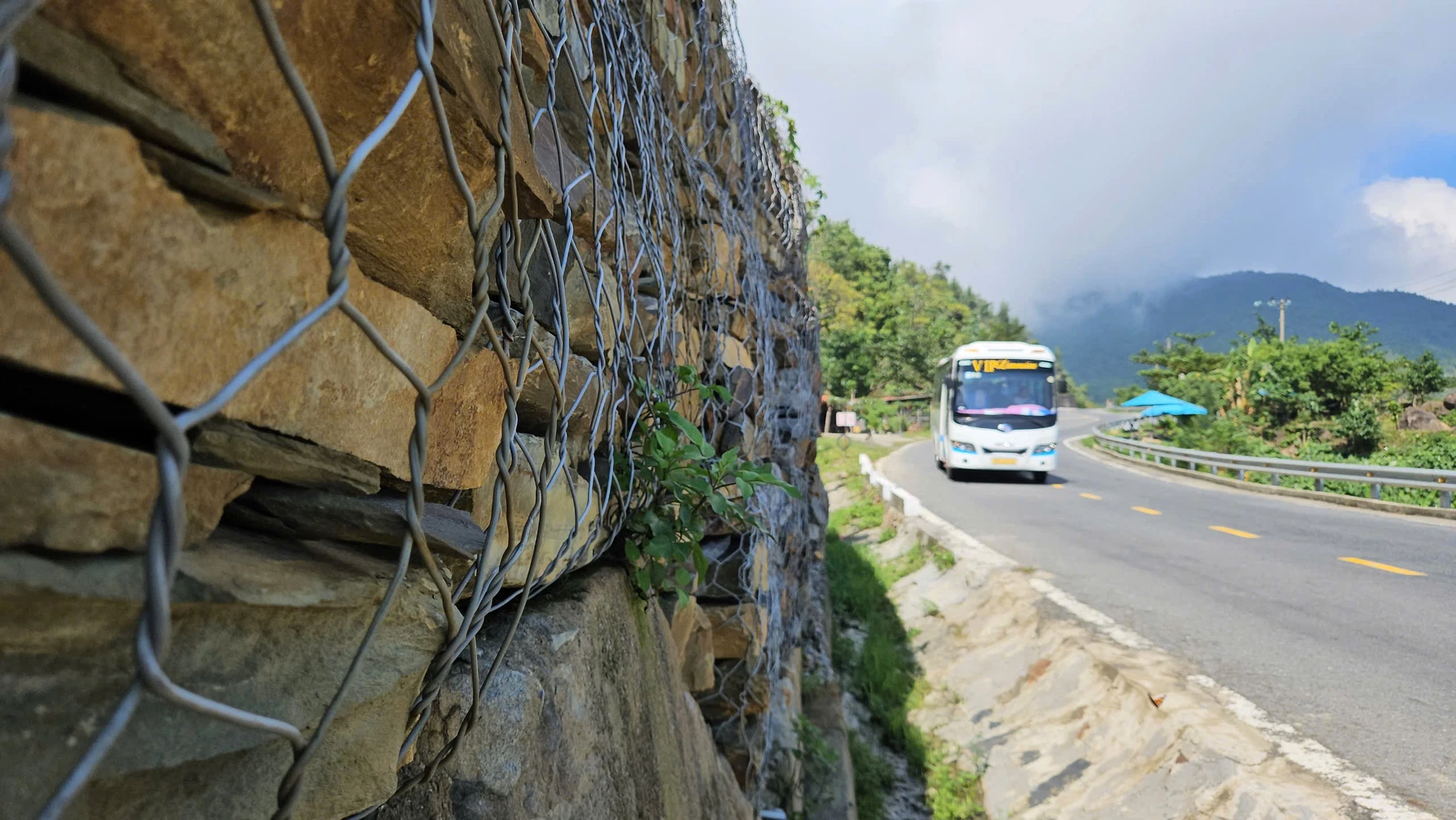 deo-hai-van-da-nang-sat-lo-6.jpg