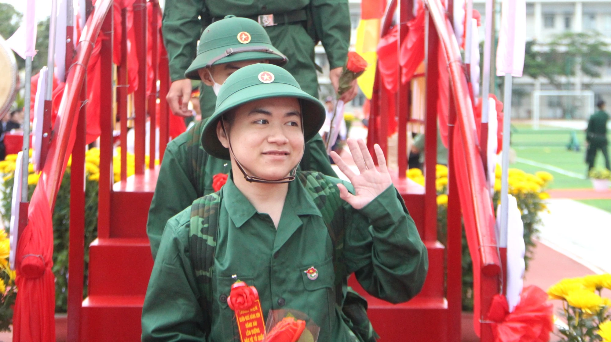 tan-binh-len-duong-nhap-ngu-da-nang-1.JPG
