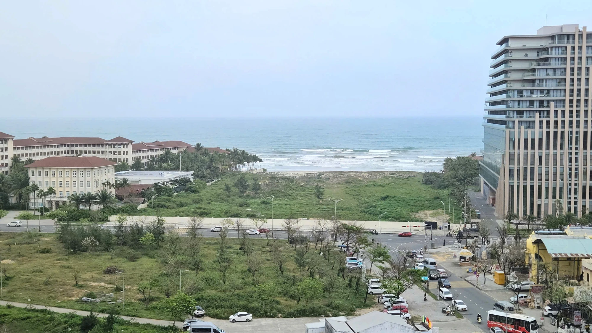 dat-vang-ven-bien-da-nang-2.jpg