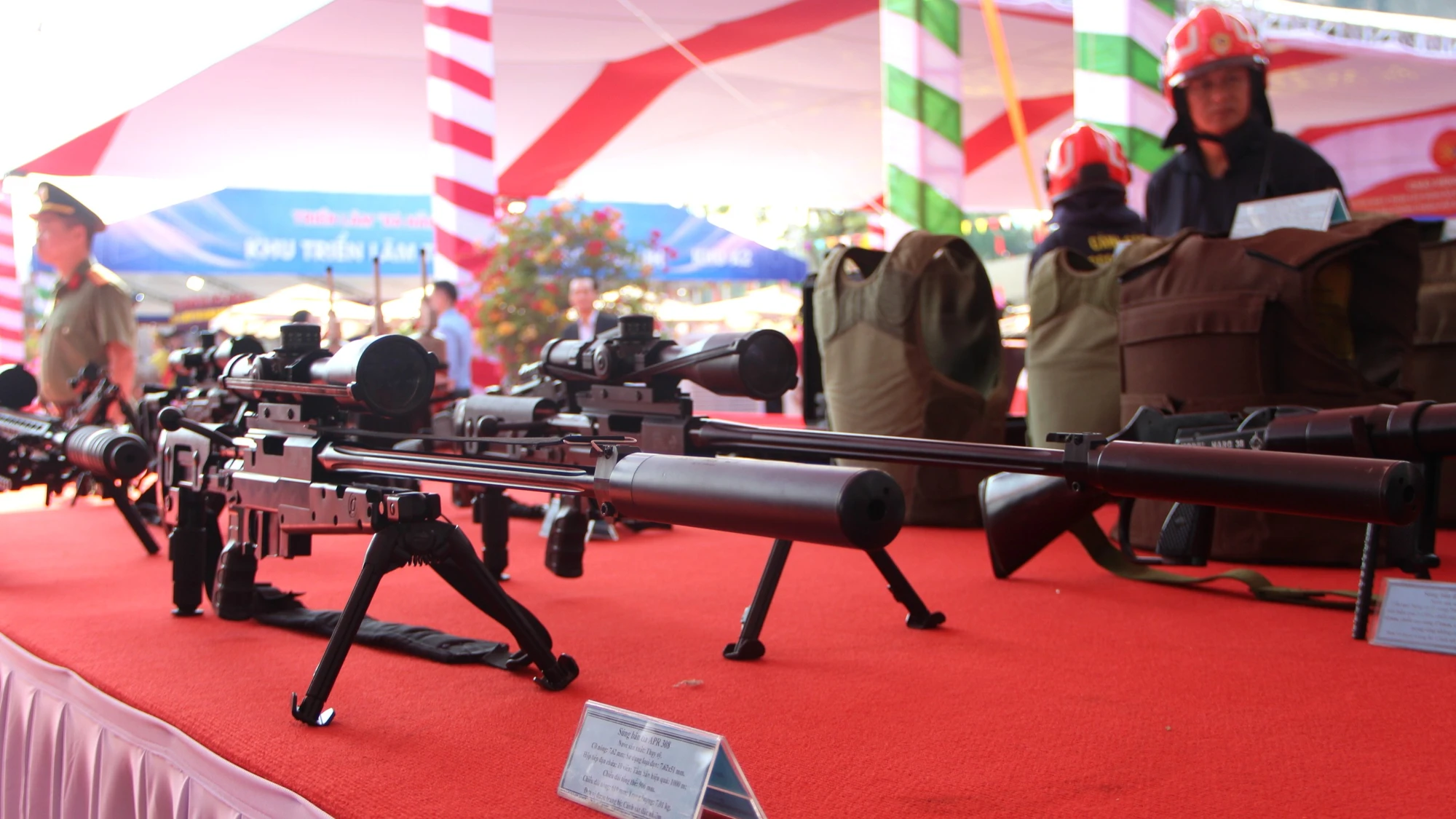 trien-lam-lon-nhat-tu-truoc-den-nay-tai-da-nang-5.jpg