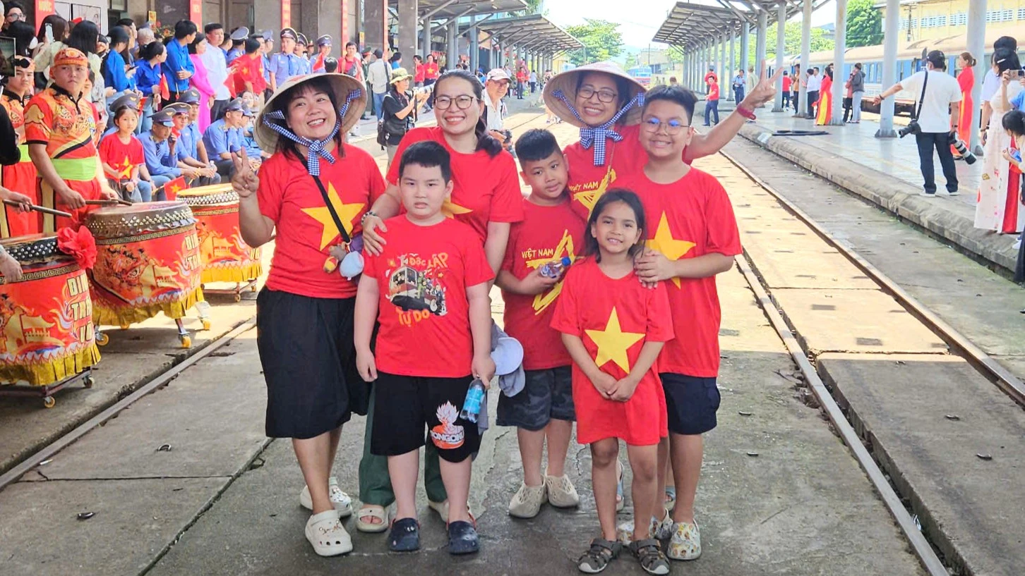 doan-tau-thong-nhat-3.jpg
