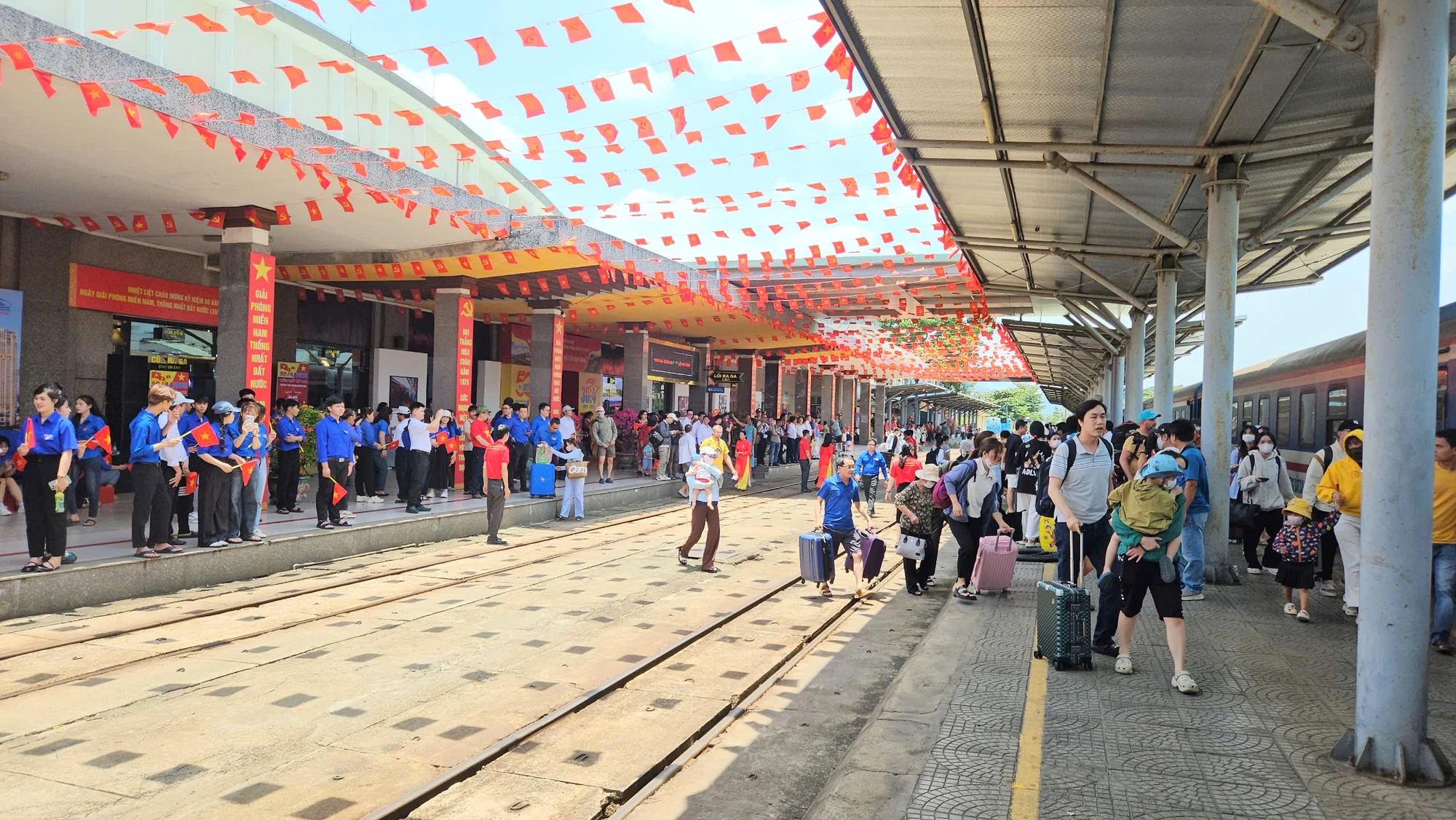 doan-tau-thong-nhat-7.jpg
