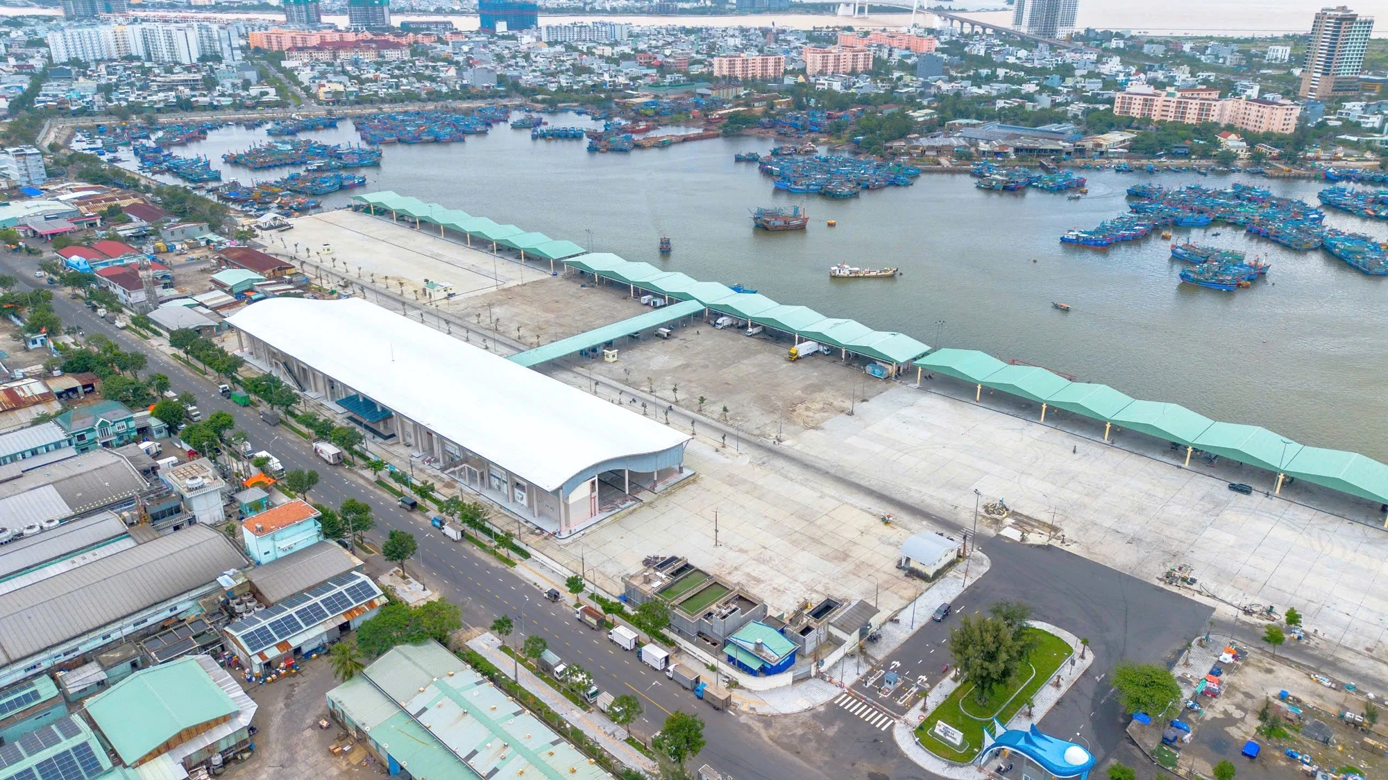 Diện mạo cảng cá lớn nhất miền Trung sau khi được nâng cấp 