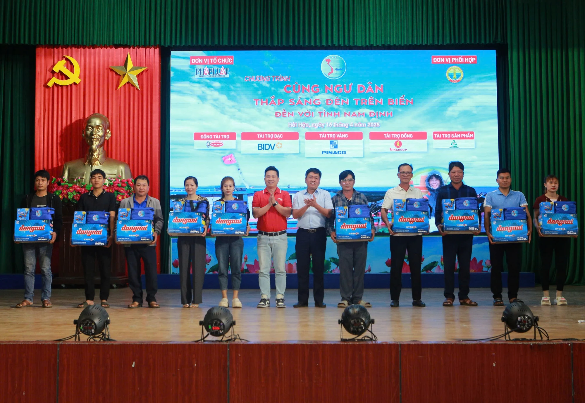 đợt 2.jpg