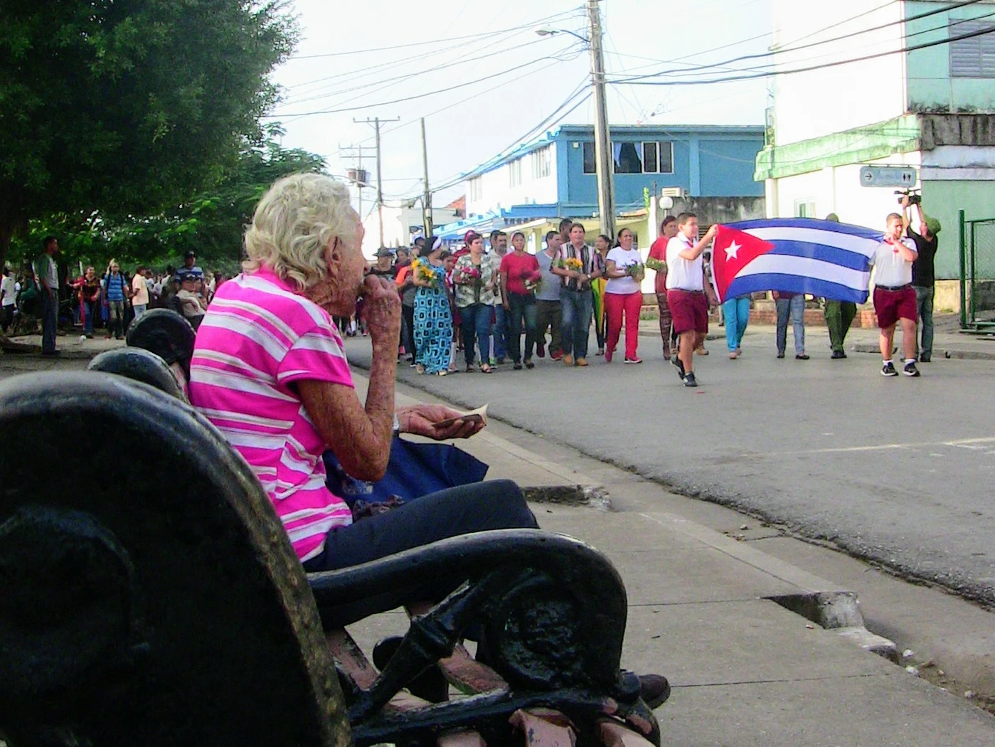 ủng hộ cuba