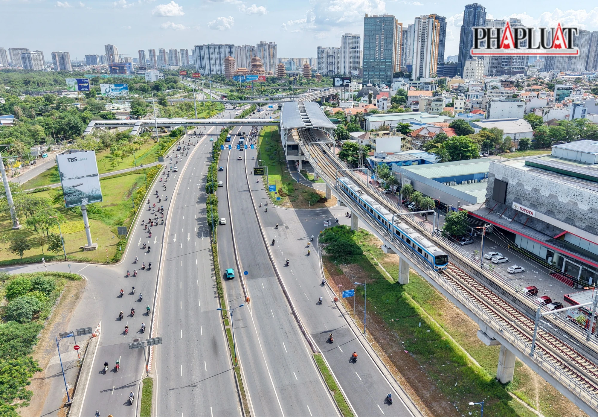 TP.HCM thay đổi sau 50 năm qua các công trình, biểu tượng