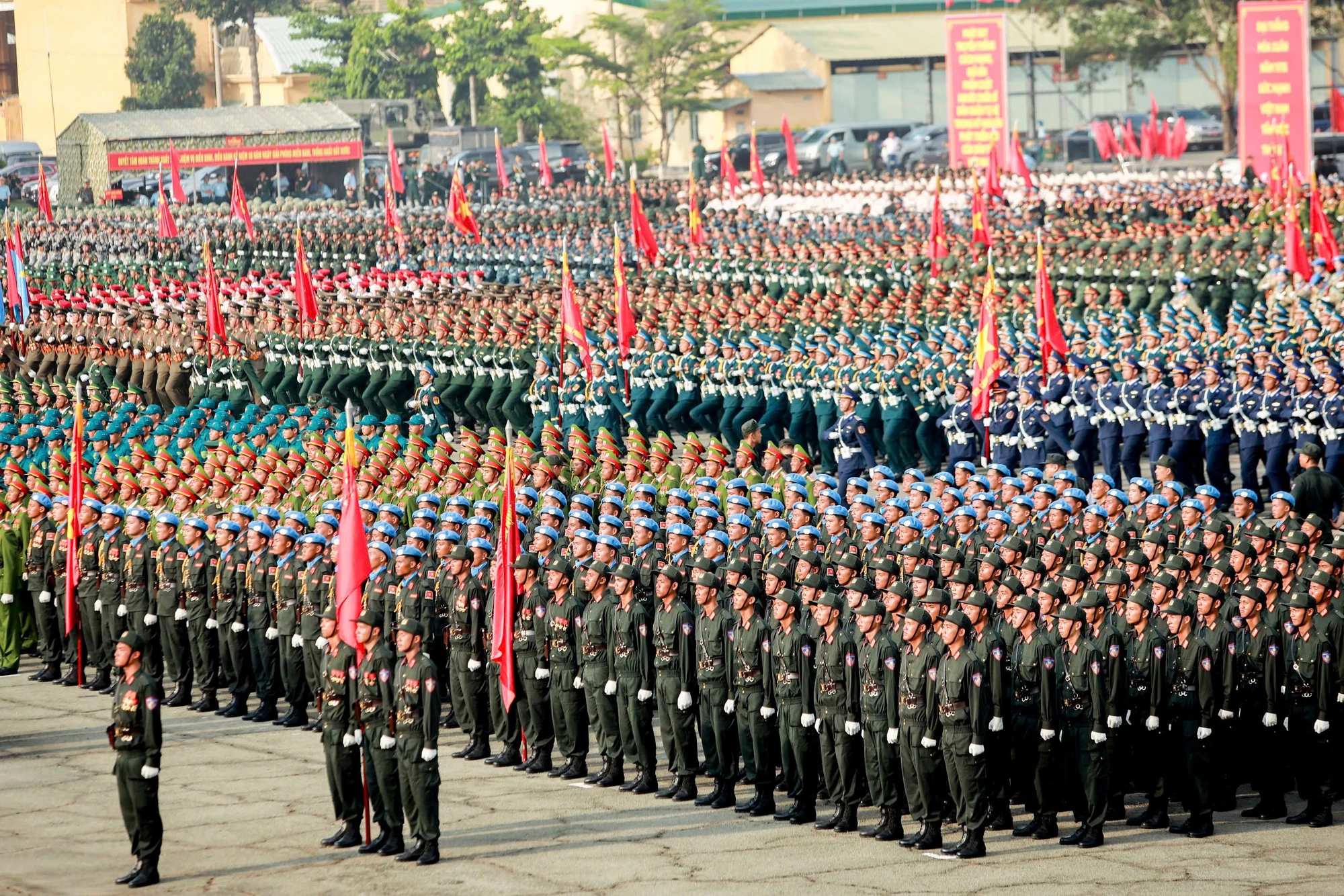 diễu binh 30-4