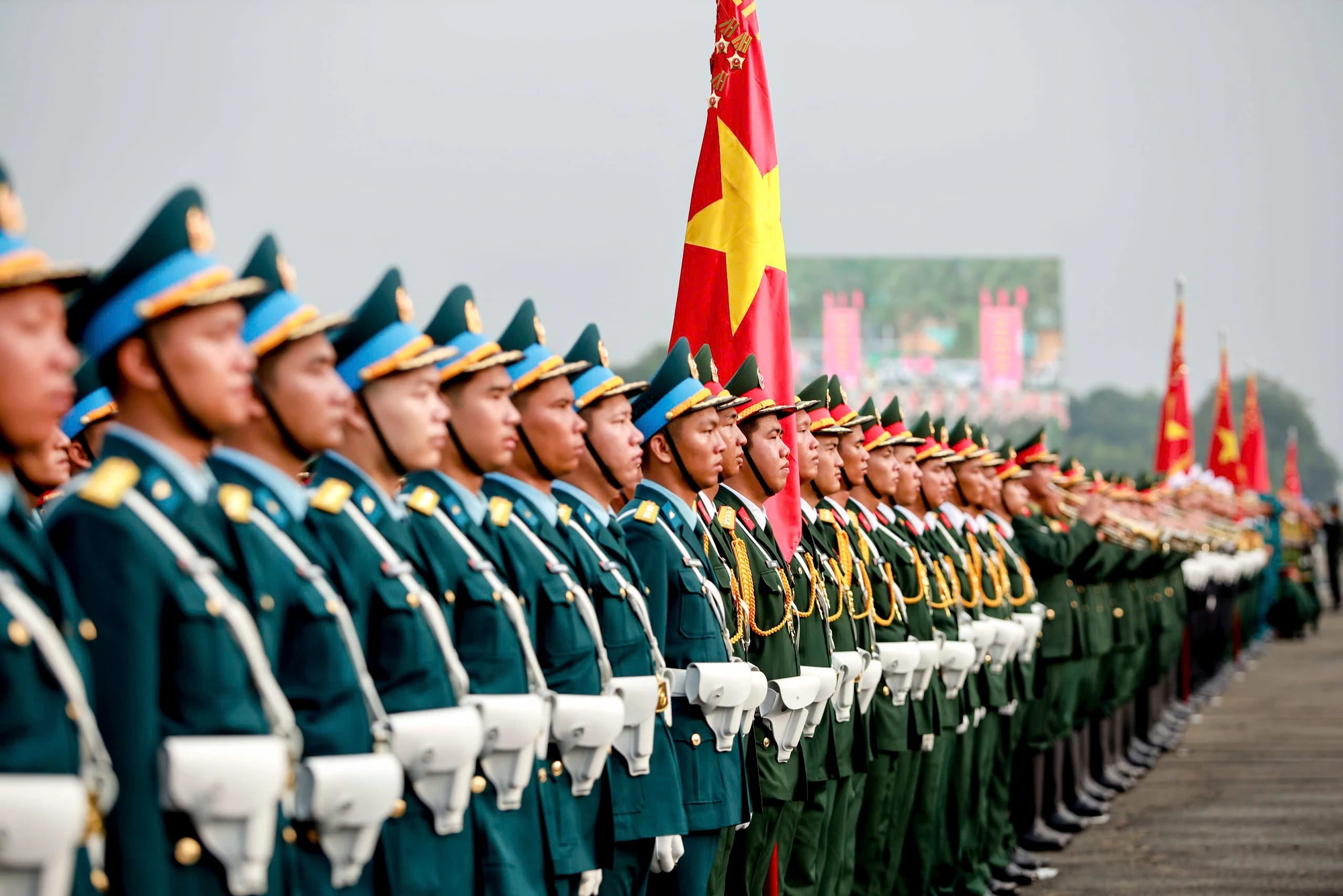 chiến sĩ khối đứng (15).jpg