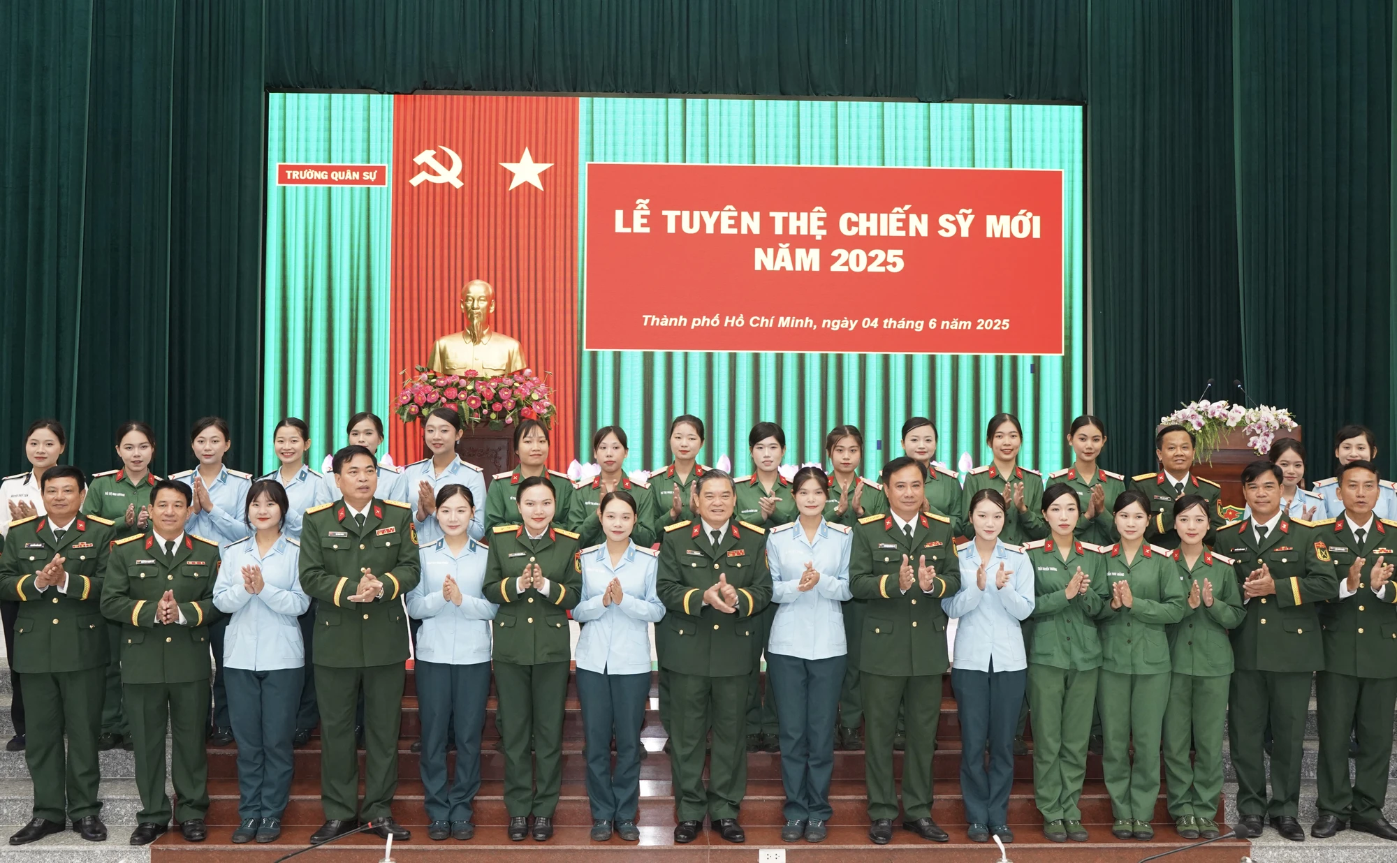 Quan khu 7 (1).JPG