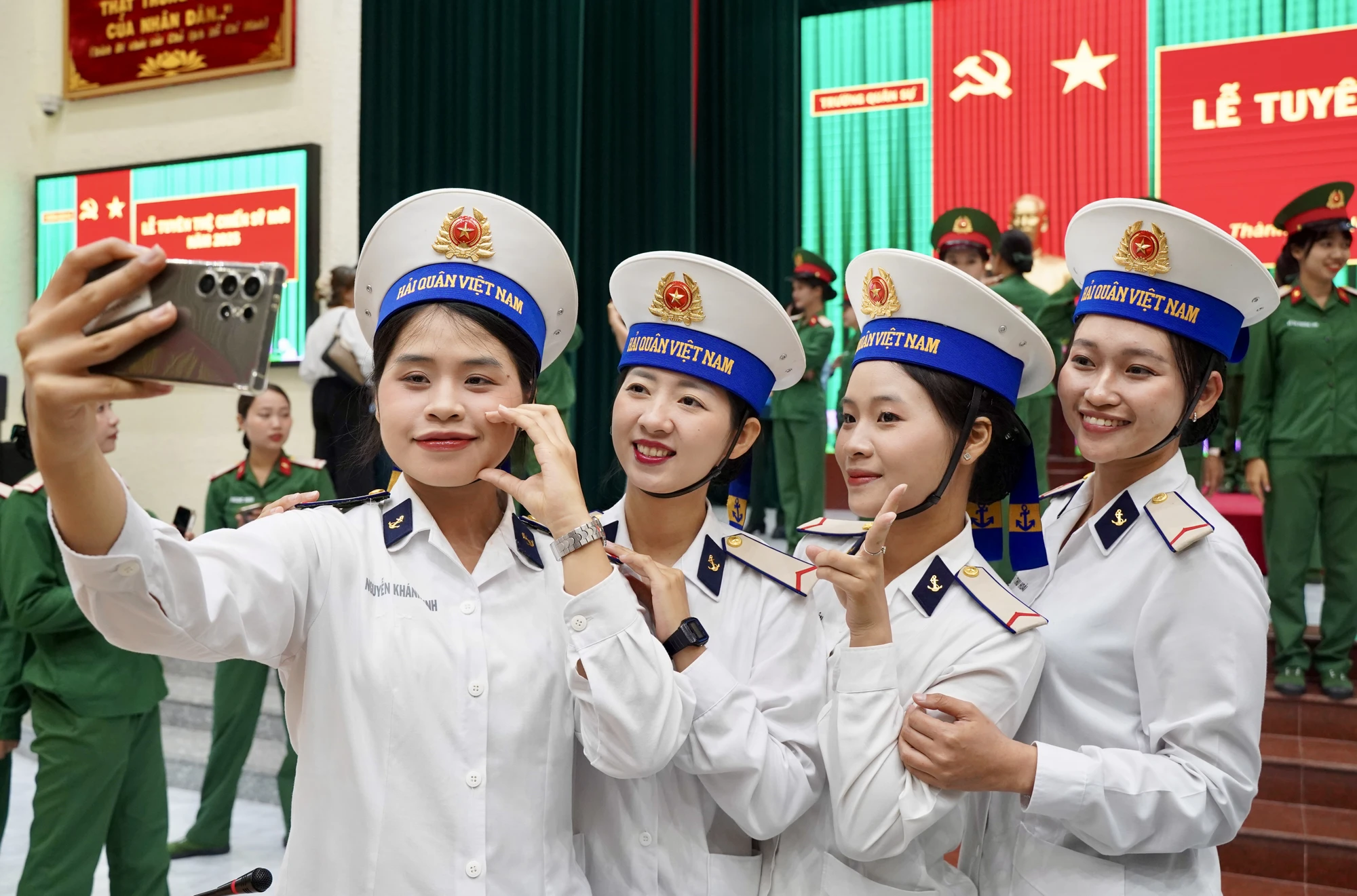 Quan khu 7 (11).JPG