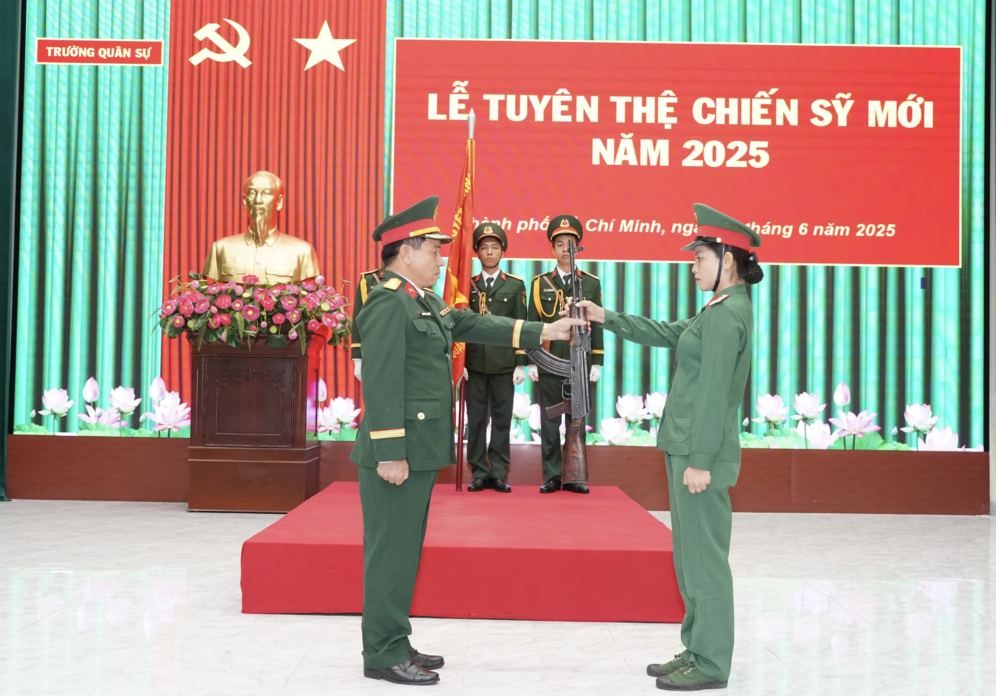 Quan khu 7 (4).JPG
