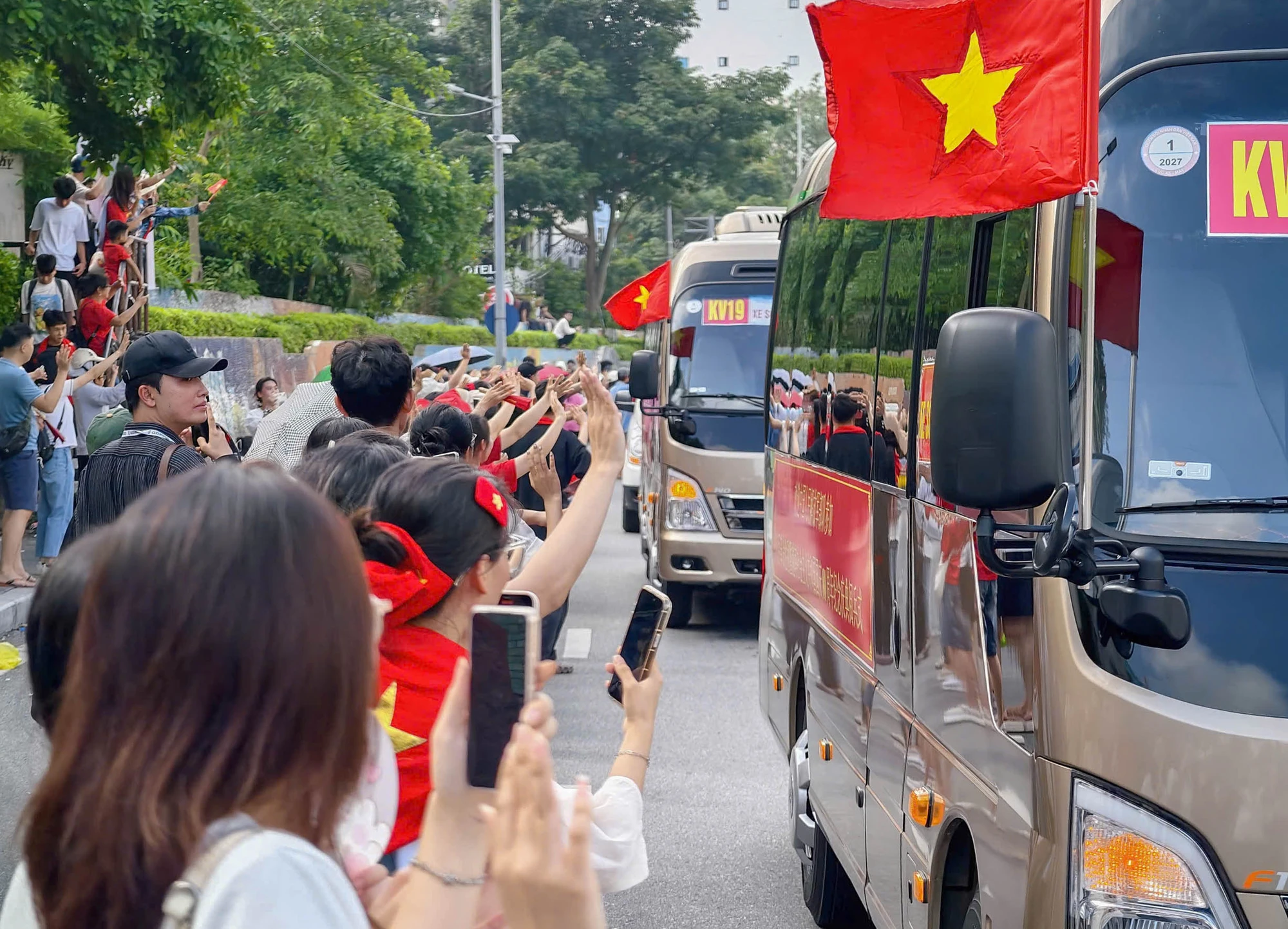 'bóng hồng thép' (13).jpg