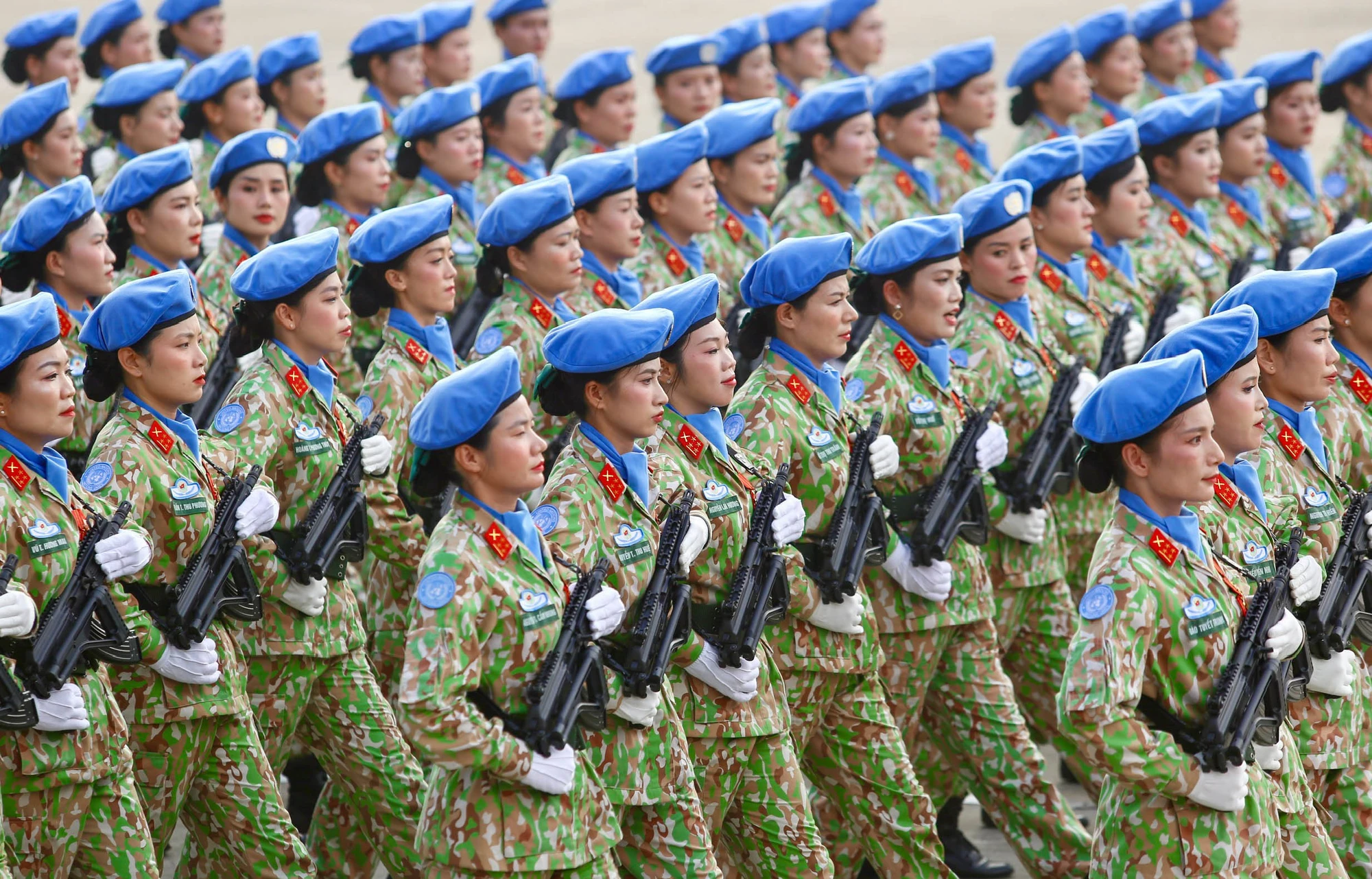 'bóng hồng thép' (17).jpg