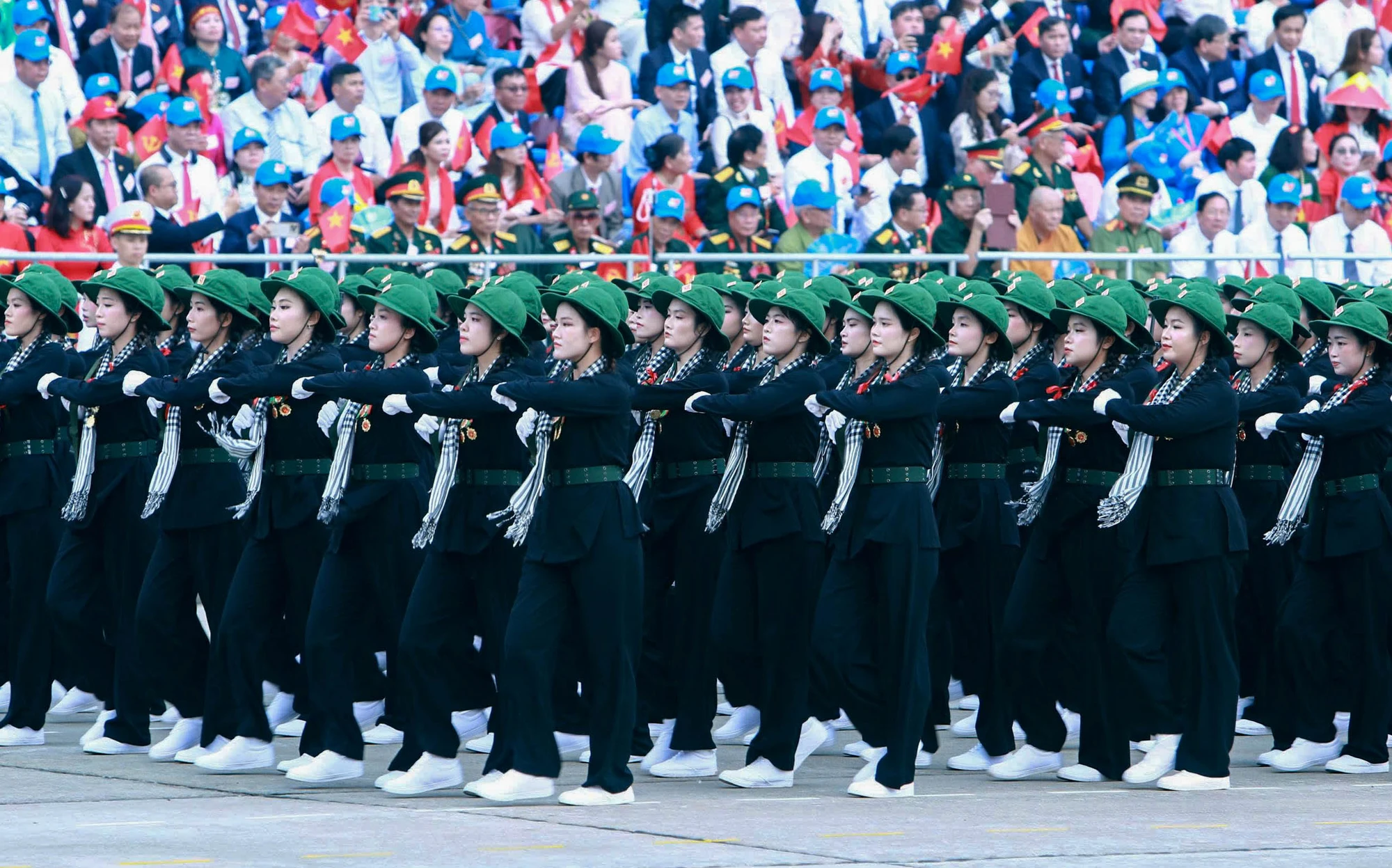 'bóng hồng thép' (31).jpg