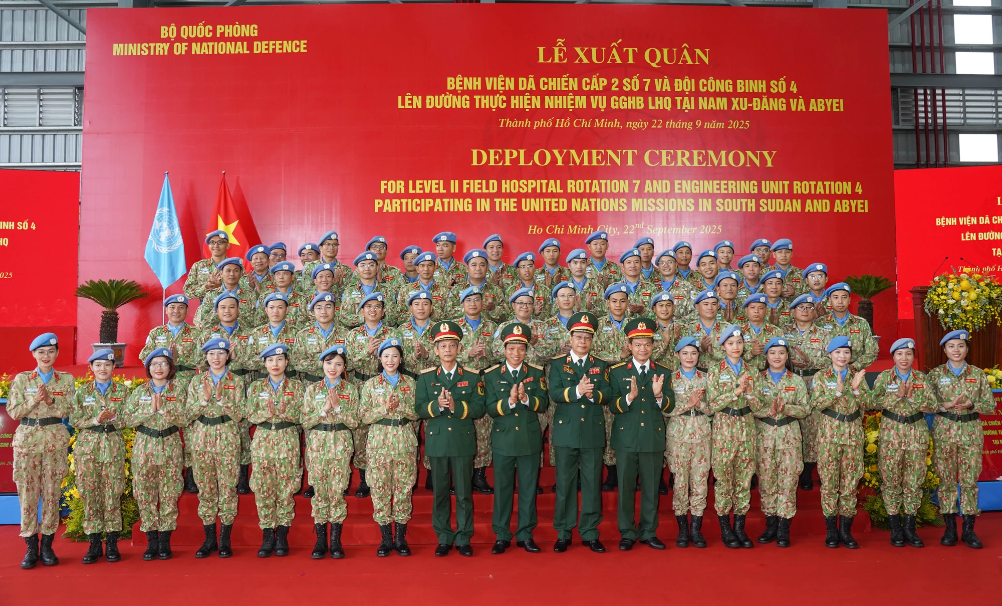 chiến sĩ mũ nồi xanh (19).jpg