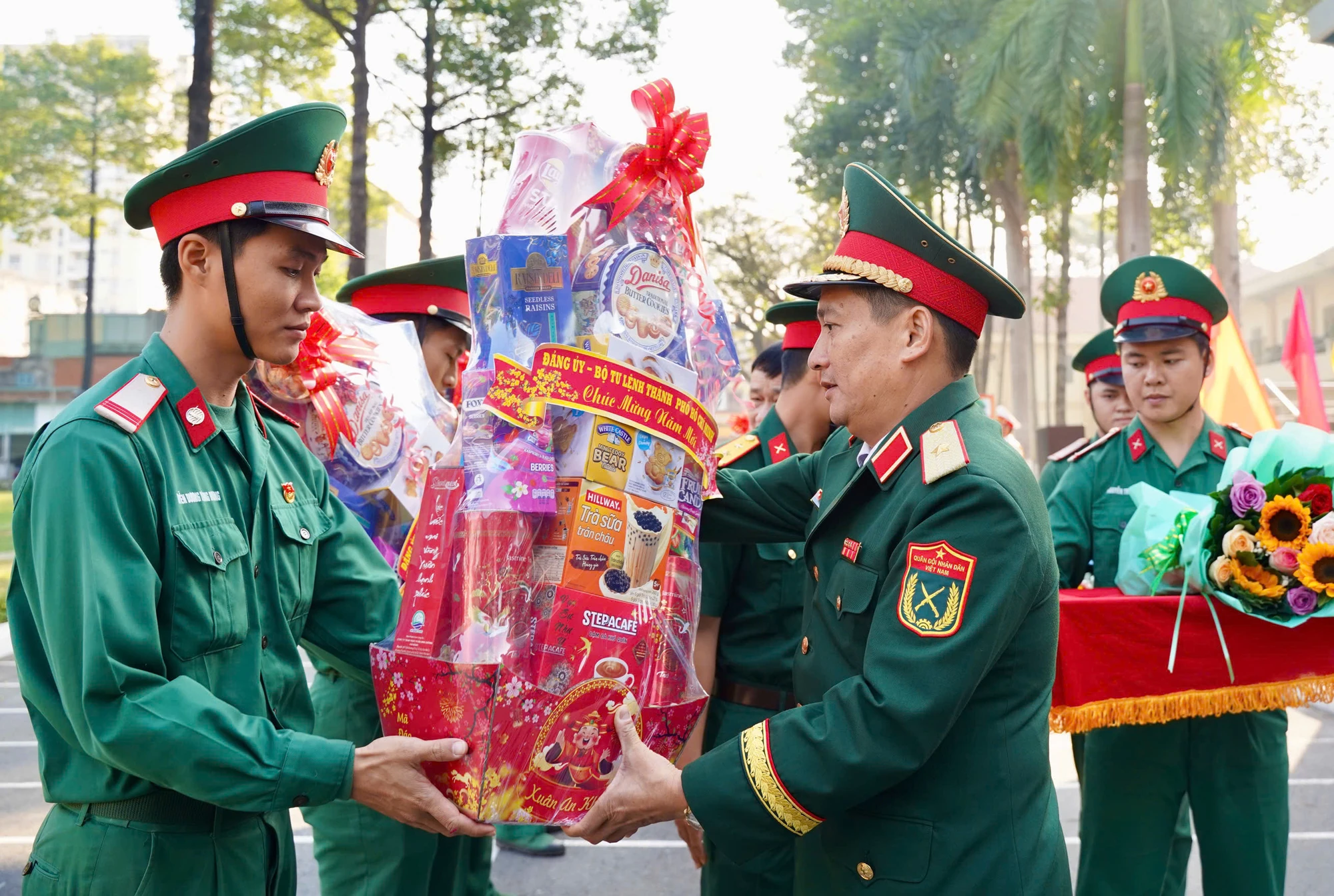Bộ Tư lệnh TP.HCM tiễn 1.249 quân nhân xuất ngũ năm 2026 về địa phương