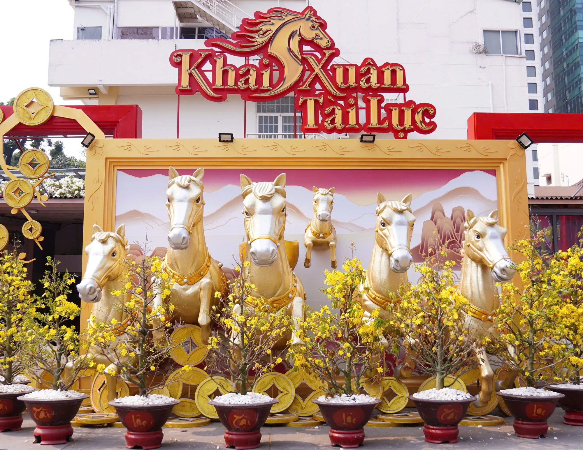 Linh vật ngựa (1).jpg